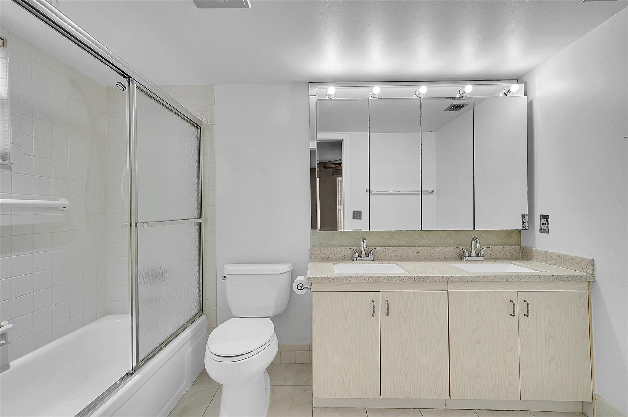 WYNMOOR VILLAGE - Residential