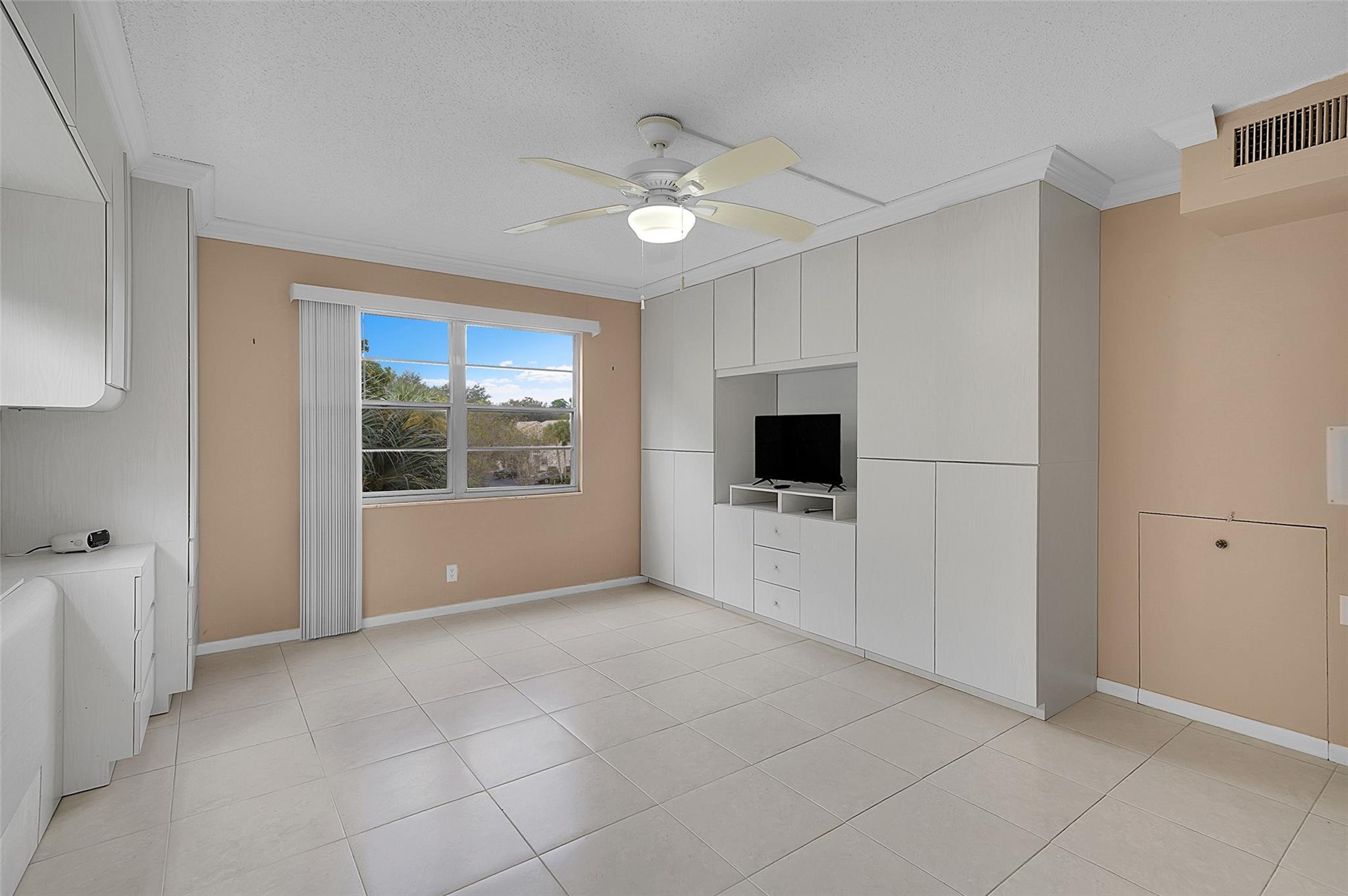 WYNMOOR VILLAGE - Residential