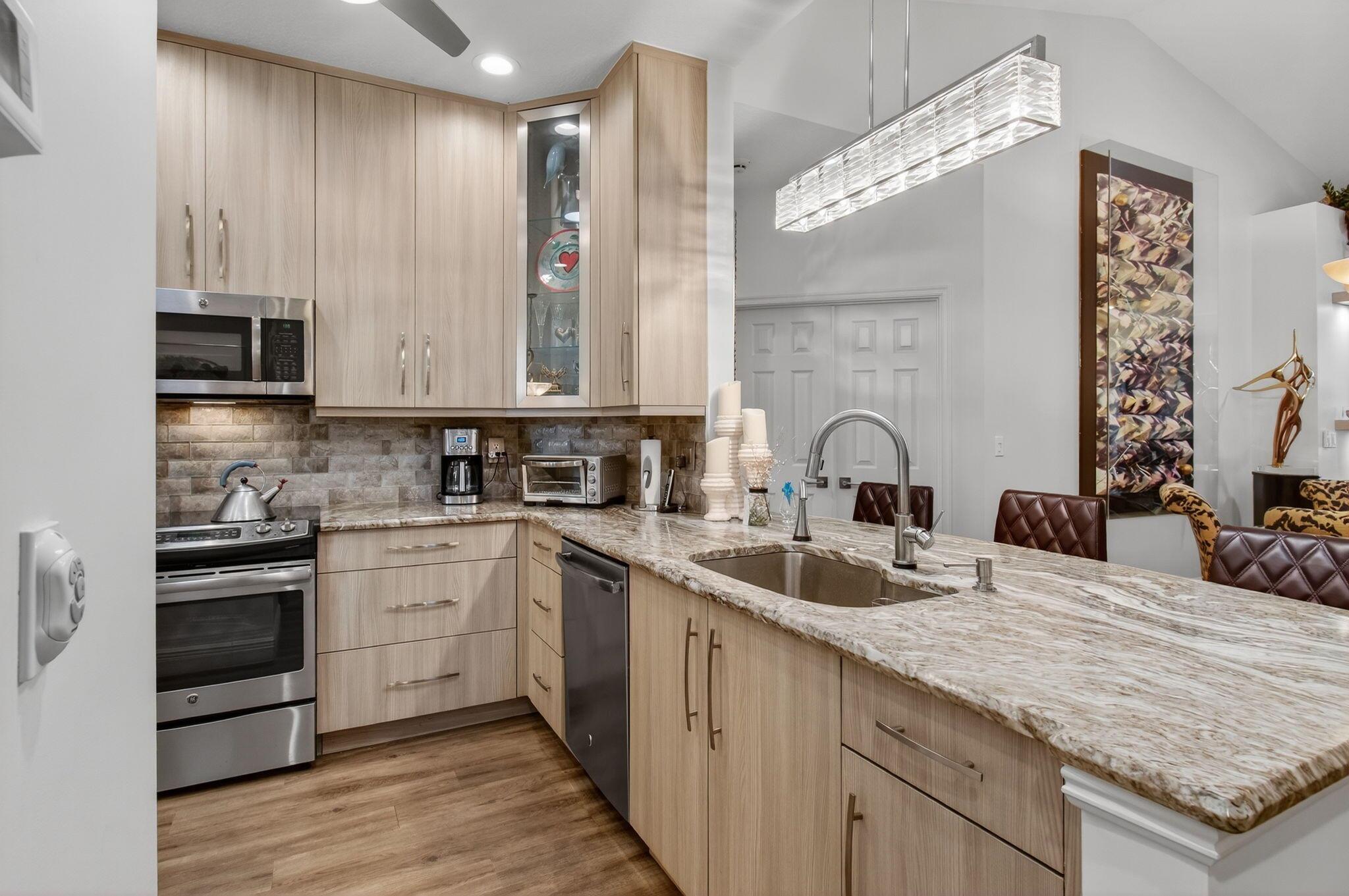 MAJESTIC ISLES - Residential