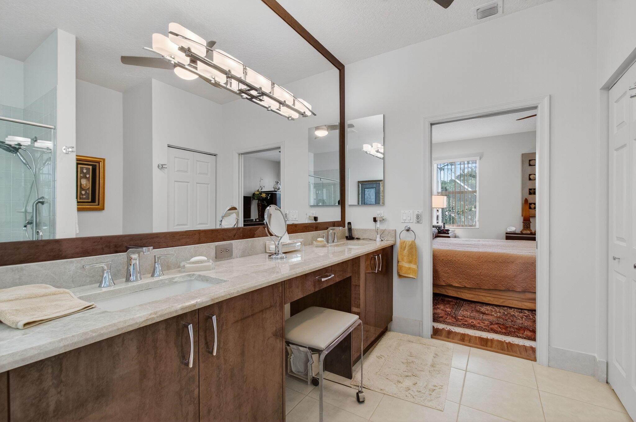 MAJESTIC ISLES - Residential