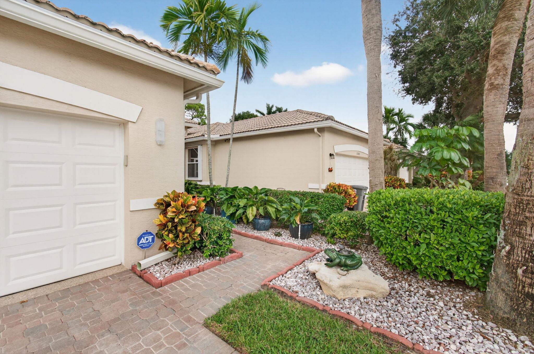 MAJESTIC ISLES - Residential