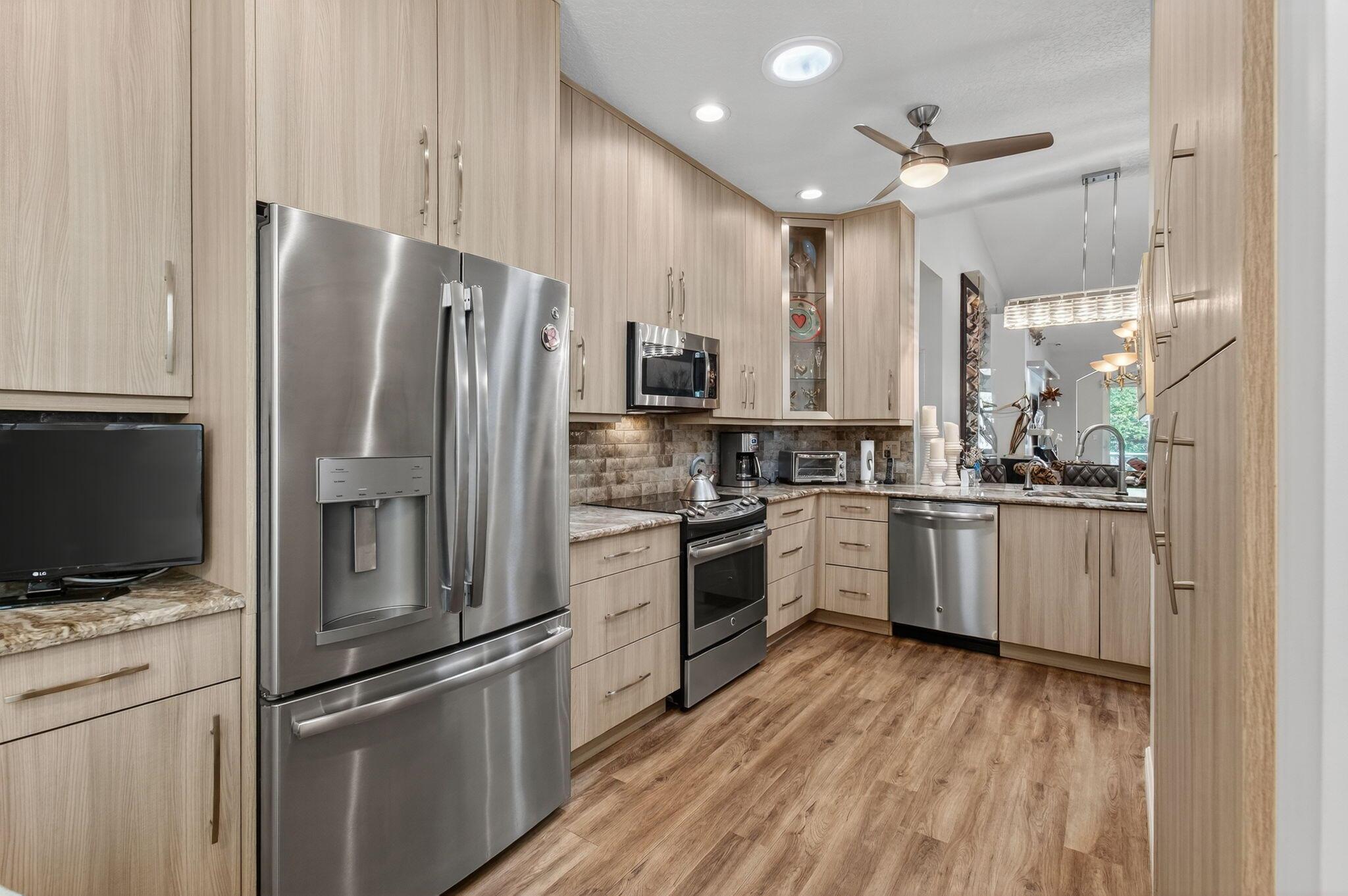 MAJESTIC ISLES - Residential
