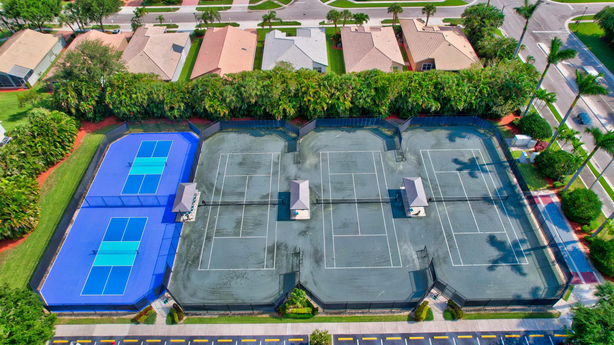 MAJESTIC ISLES - Residential