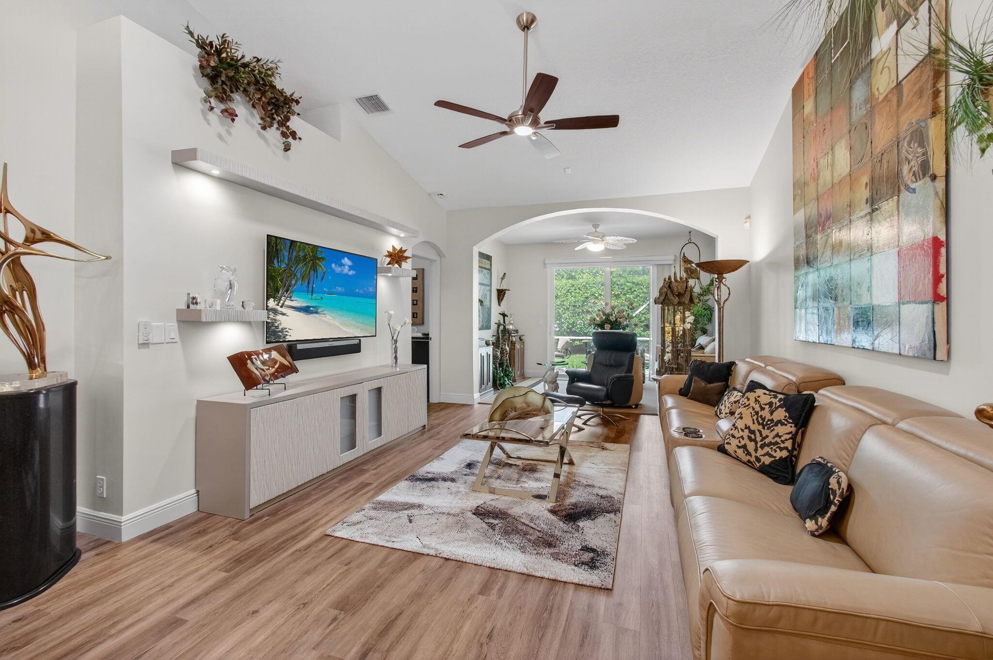 MAJESTIC ISLES - Residential