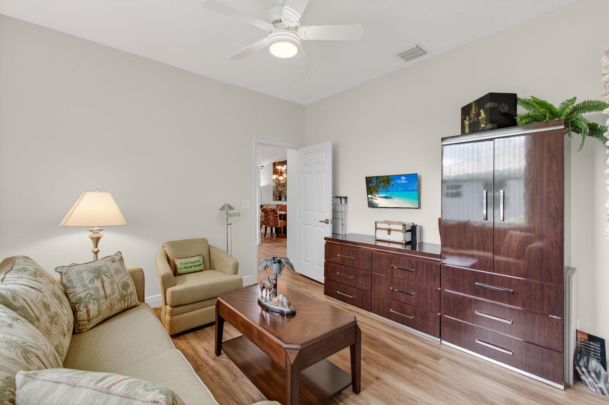MAJESTIC ISLES - Residential