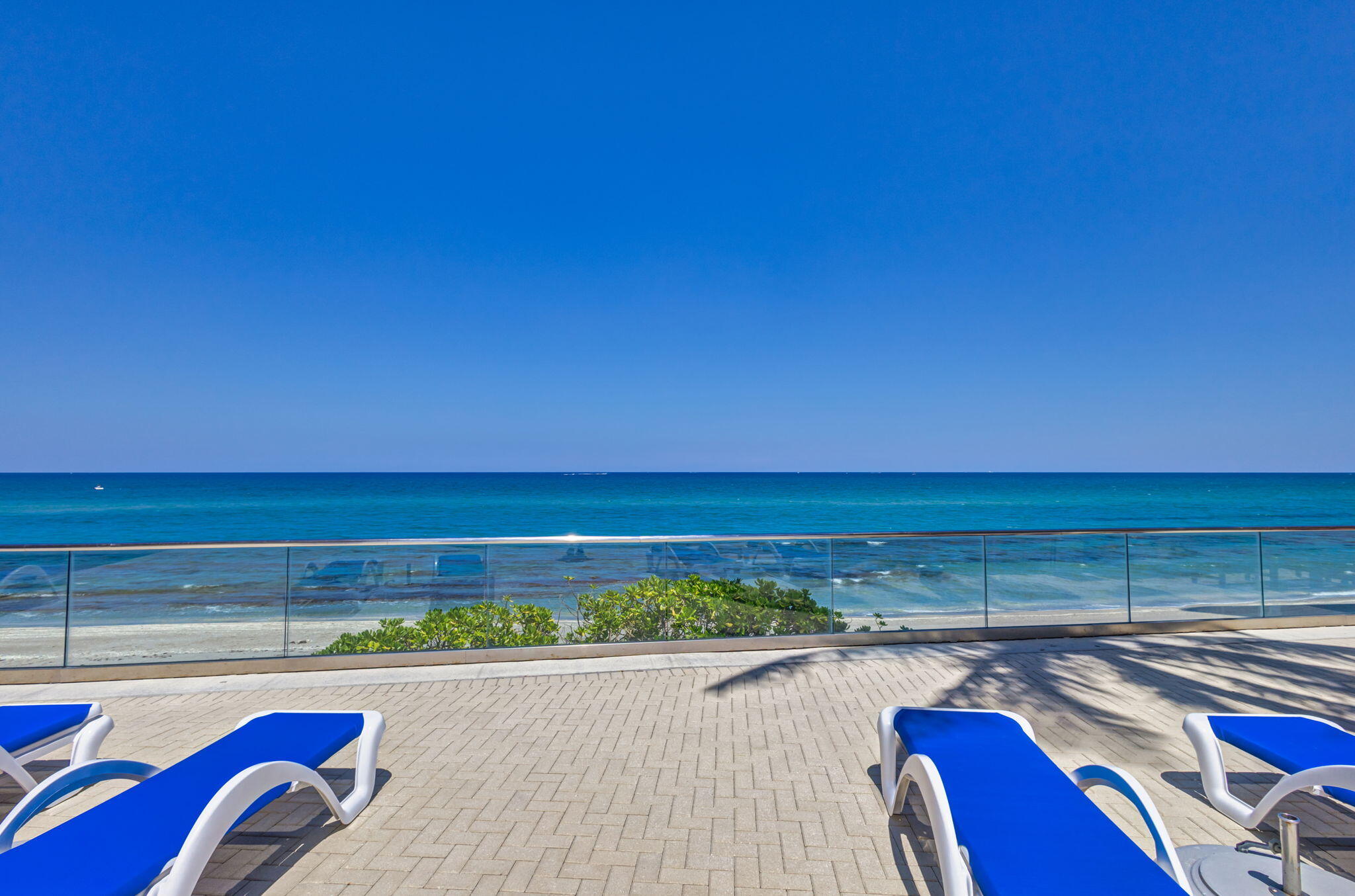 AQUARIUS CONDO - Residential