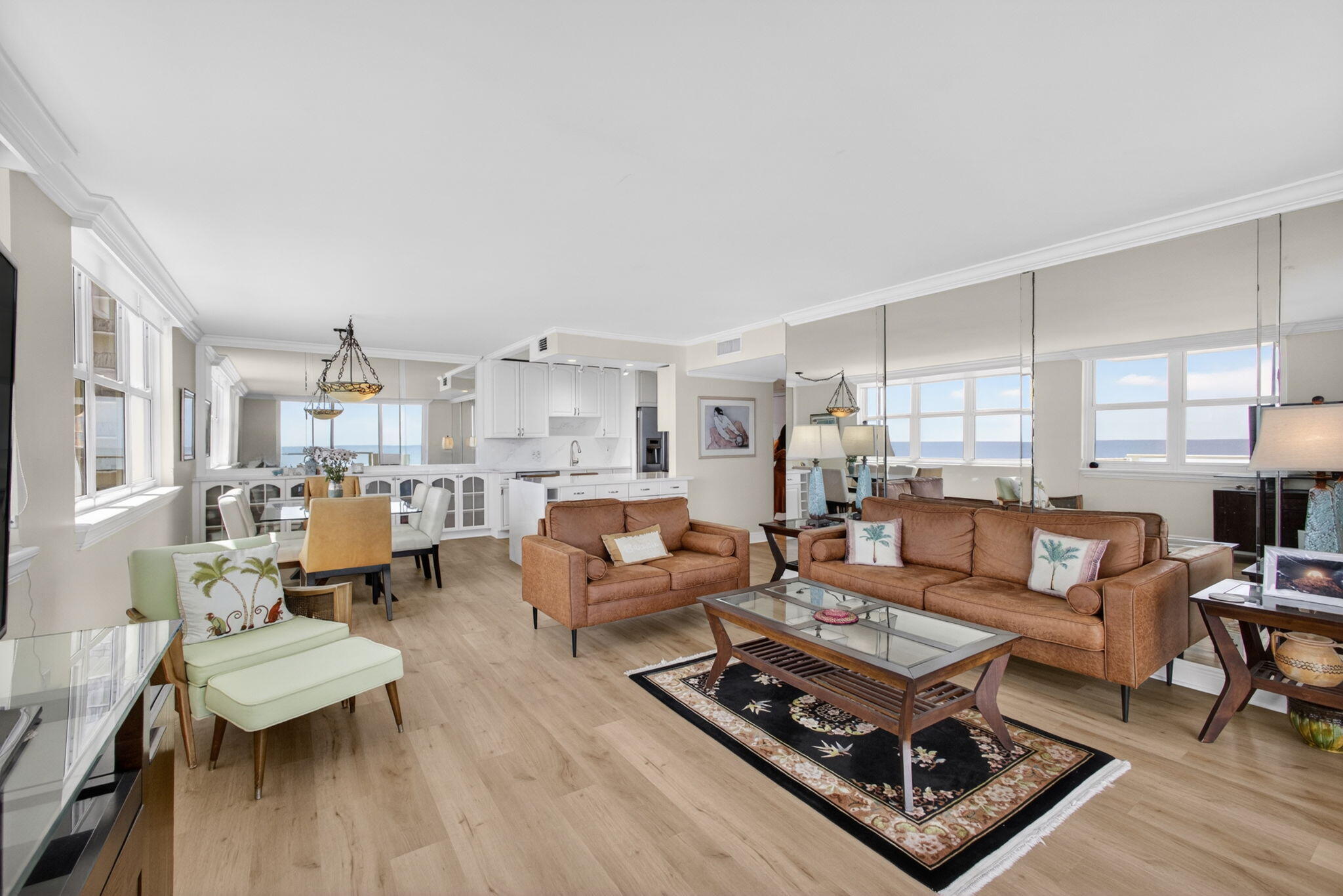 AQUARIUS CONDO - Residential