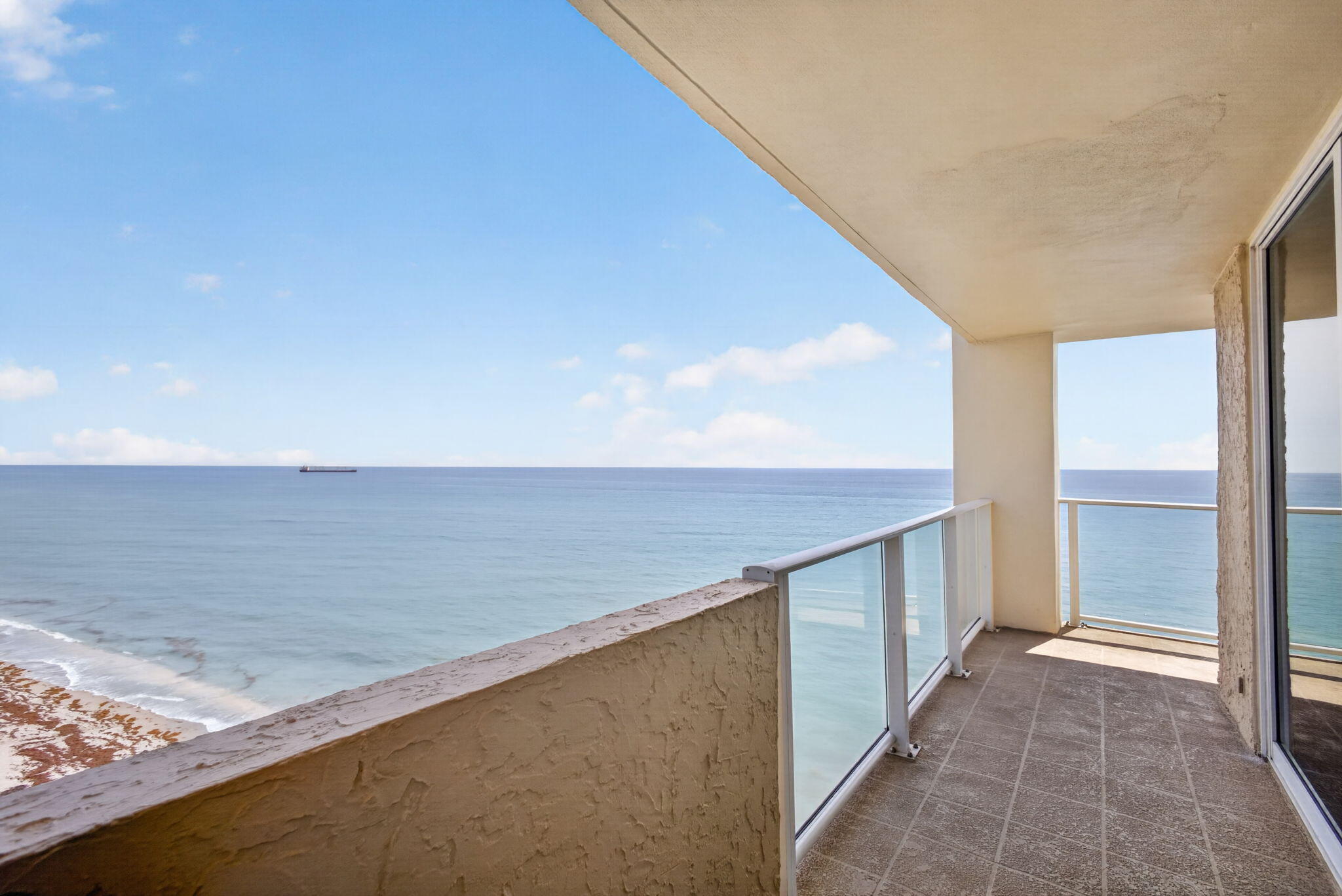 AQUARIUS CONDO - Residential