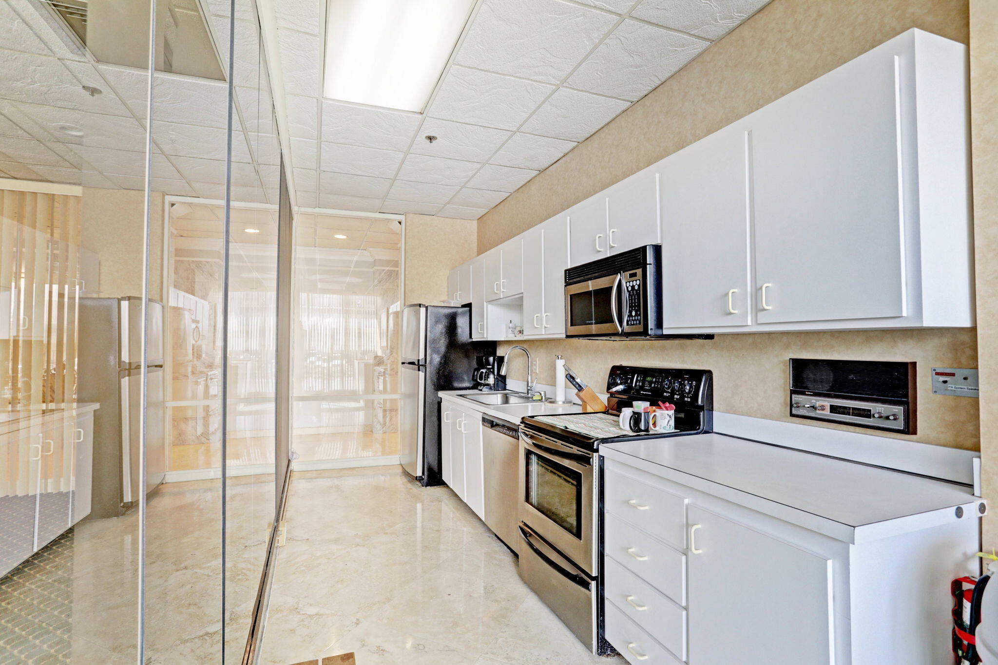 AQUARIUS CONDO - Residential