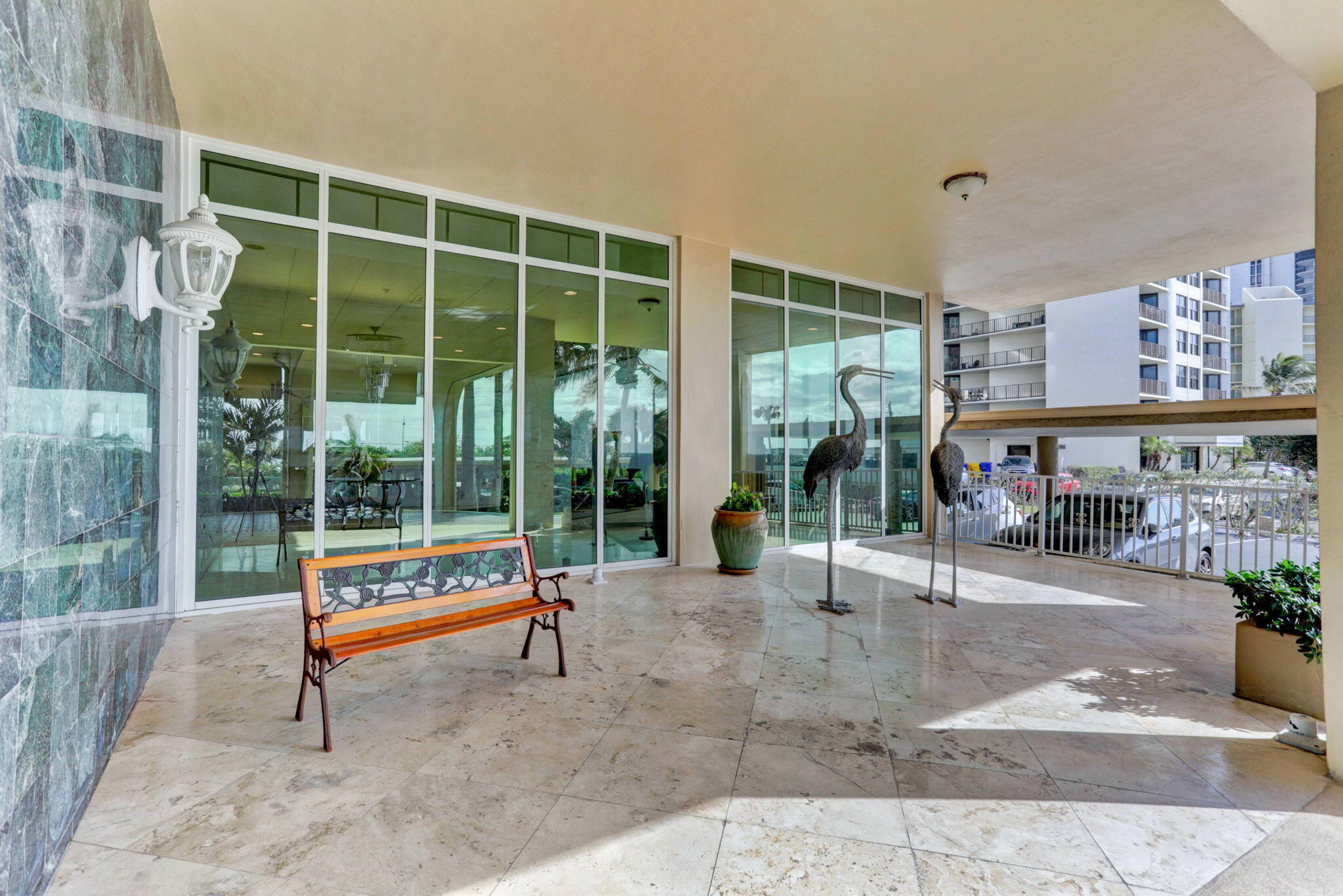 AQUARIUS CONDO - Residential