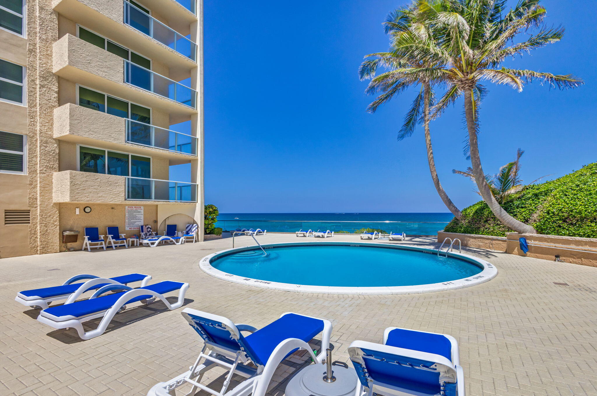 AQUARIUS CONDO - Residential