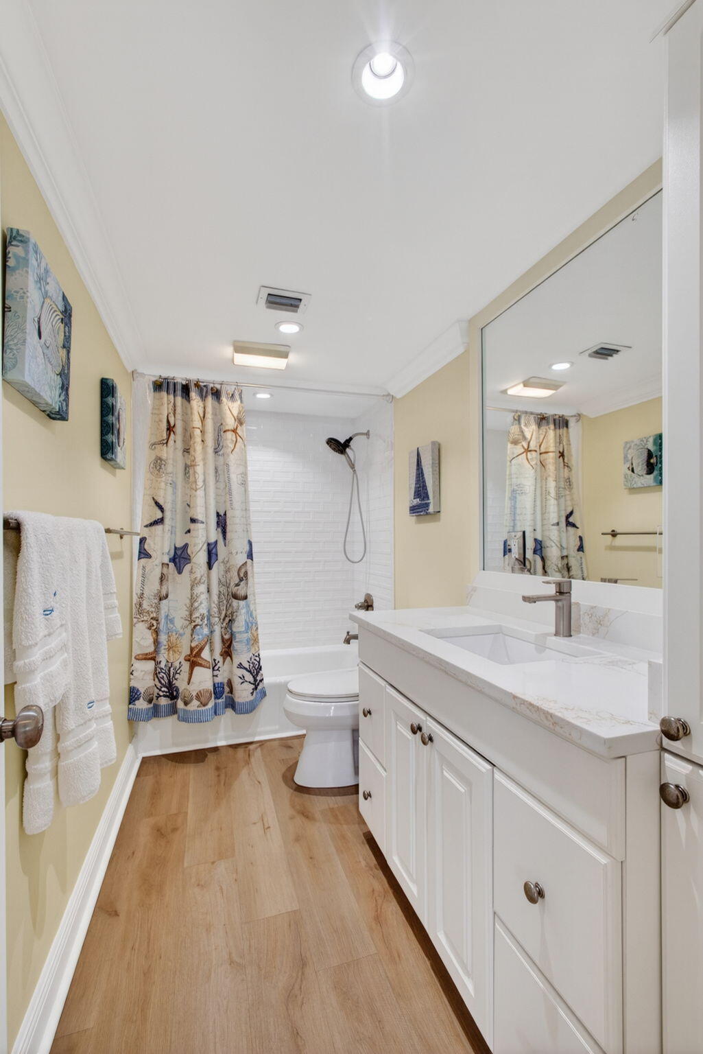 AQUARIUS CONDO - Residential