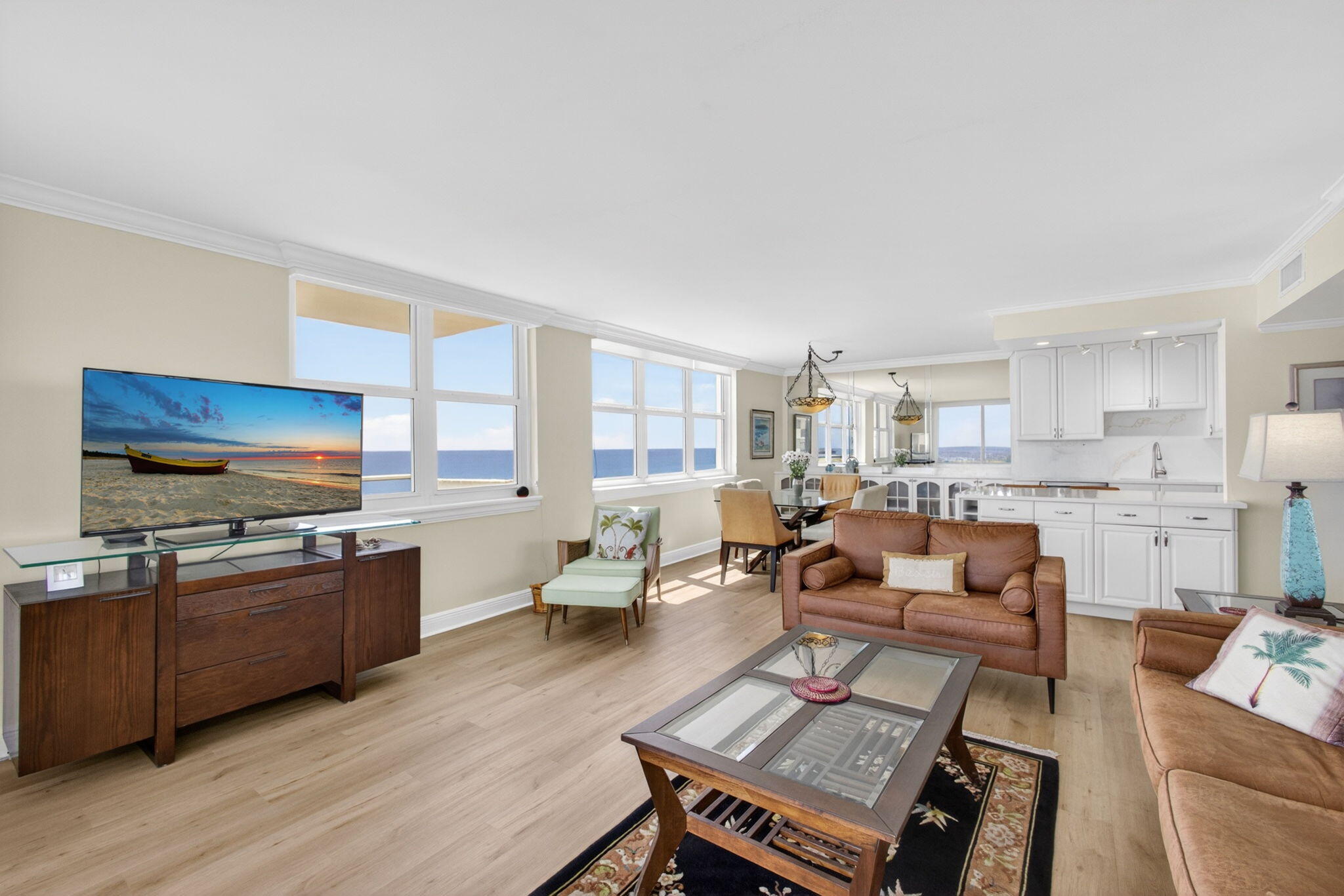 AQUARIUS CONDO - Residential