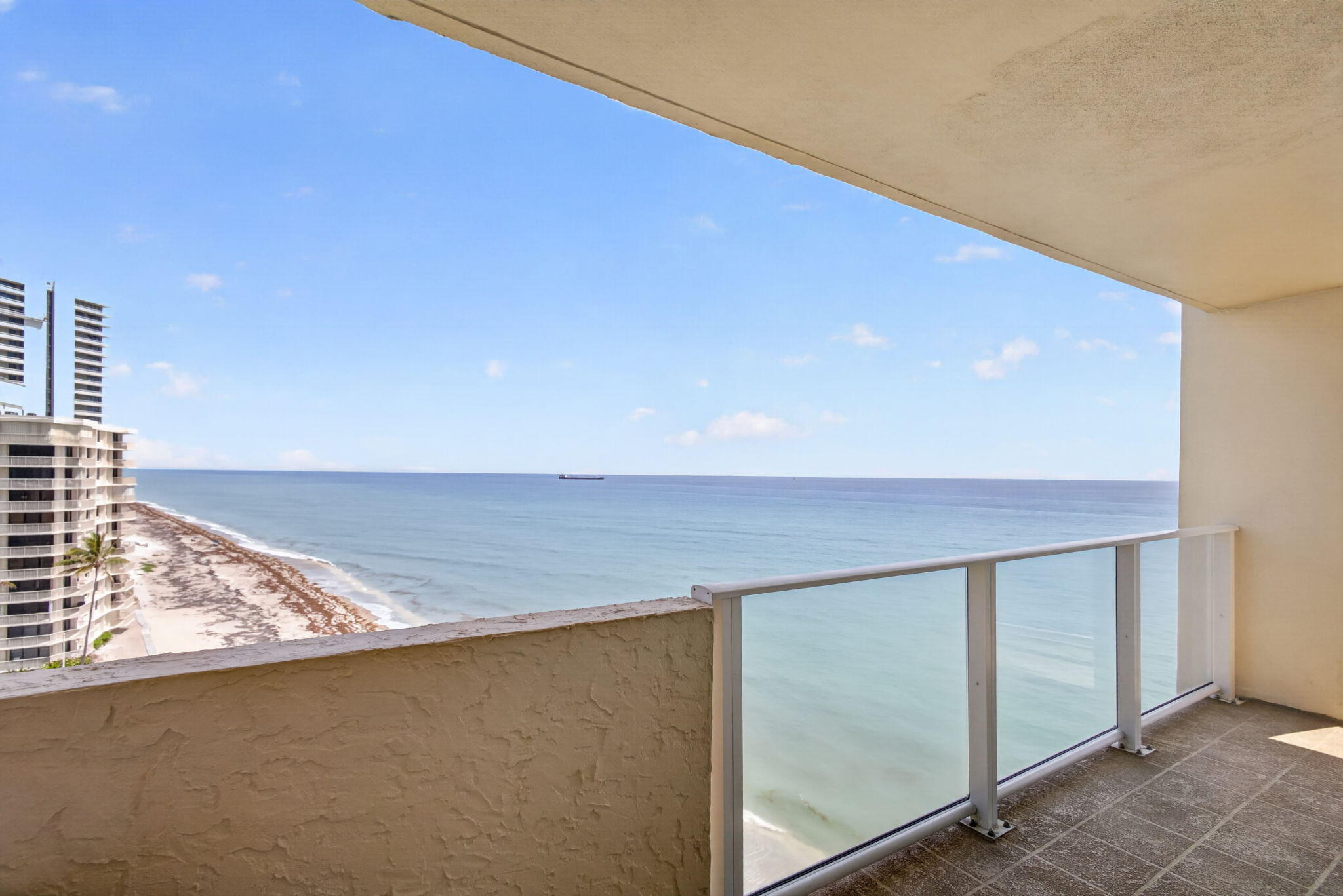 AQUARIUS CONDO - Residential