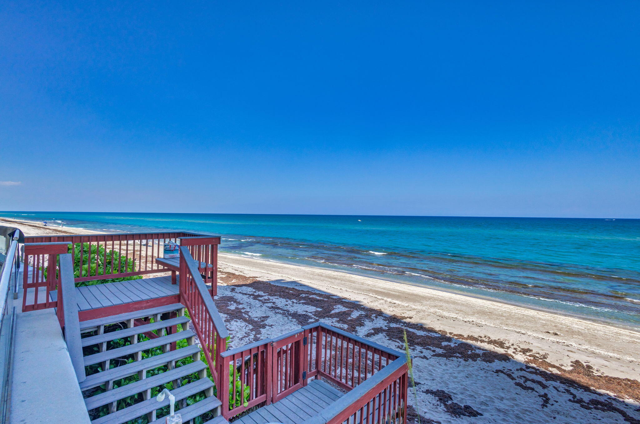 AQUARIUS CONDO - Residential