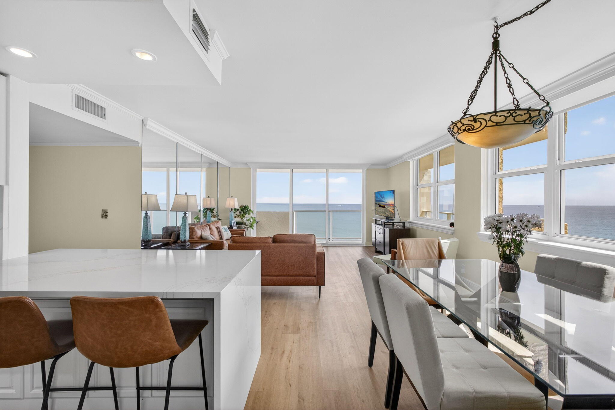 AQUARIUS CONDO - Residential