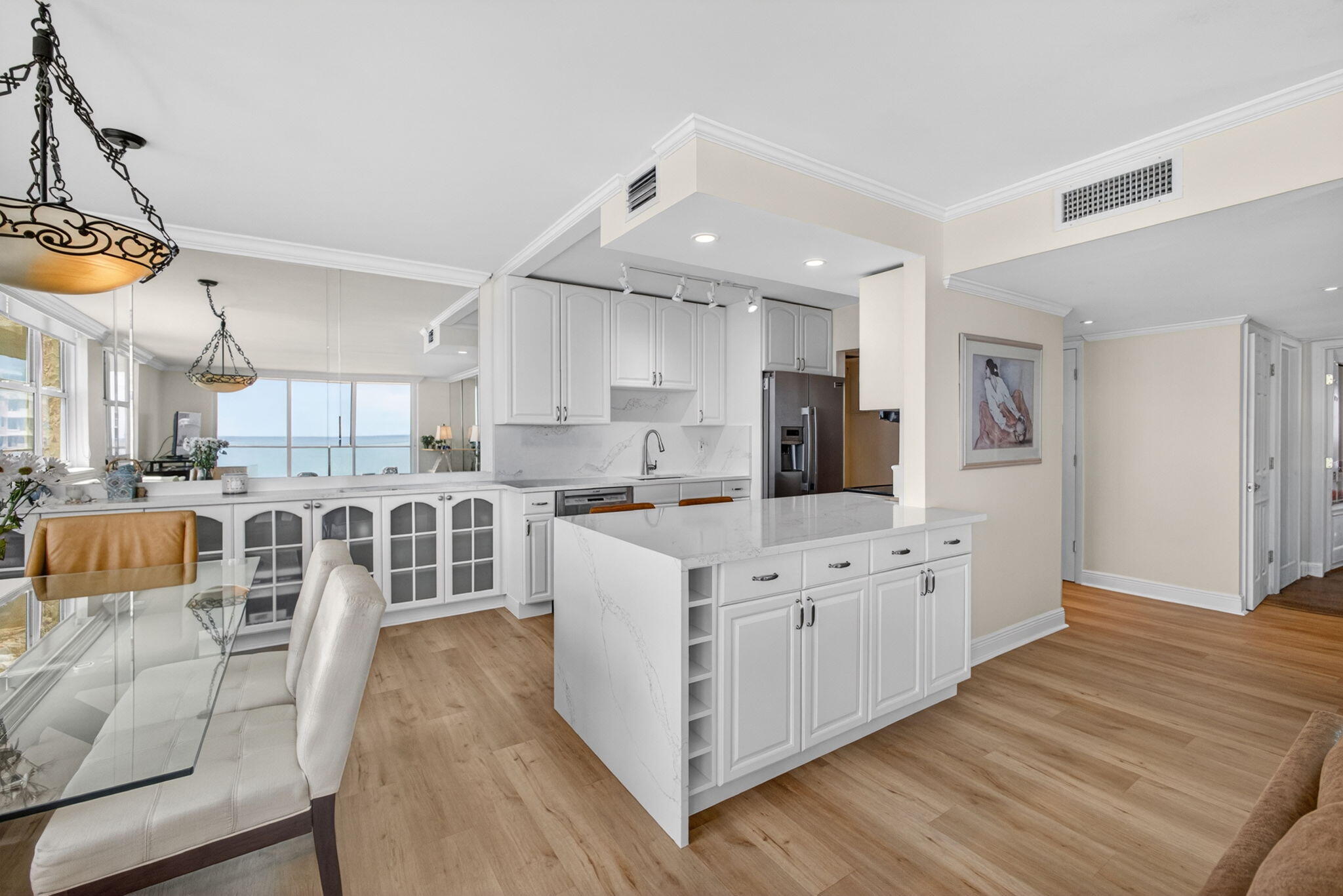 AQUARIUS CONDO - Residential