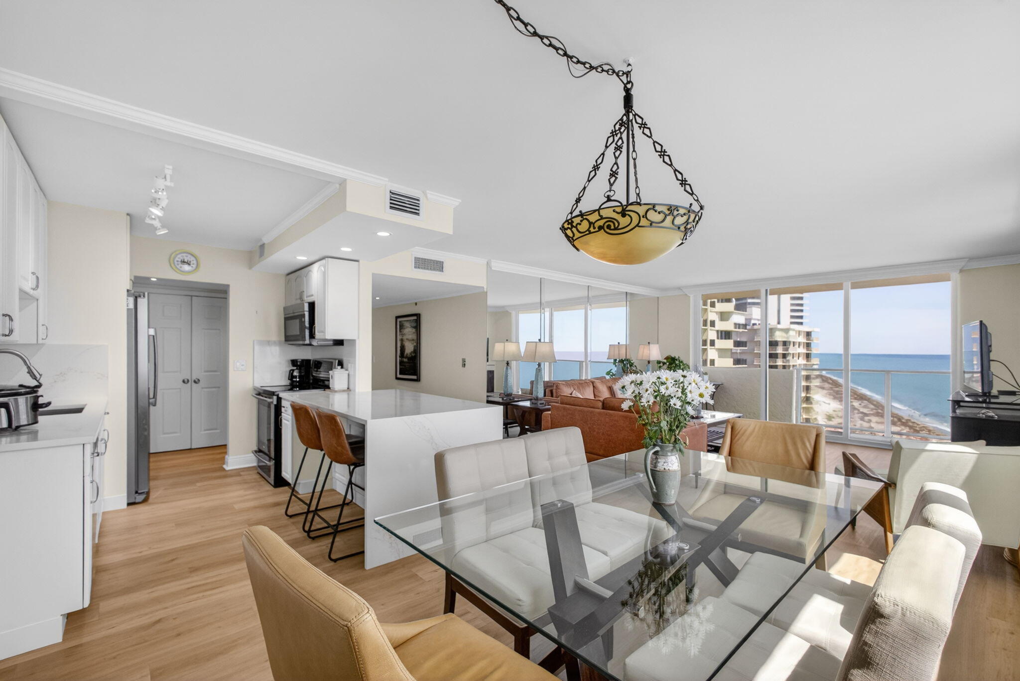 AQUARIUS CONDO - Residential
