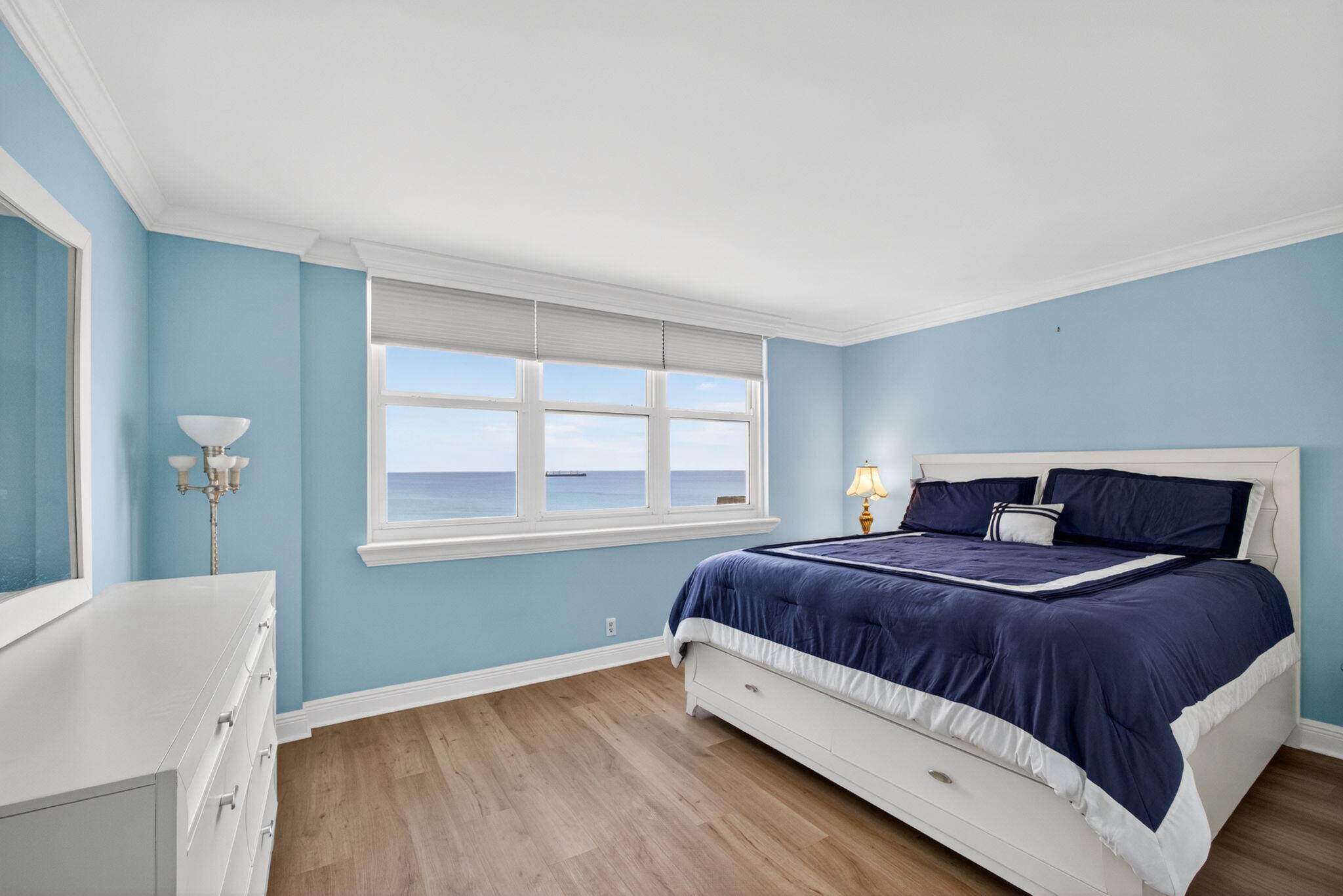 AQUARIUS CONDO - Residential