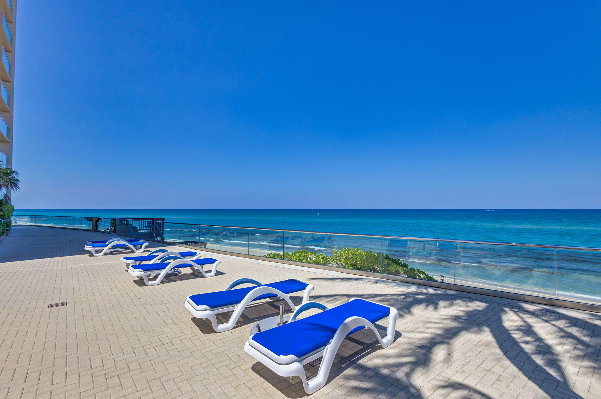 AQUARIUS CONDO - Residential