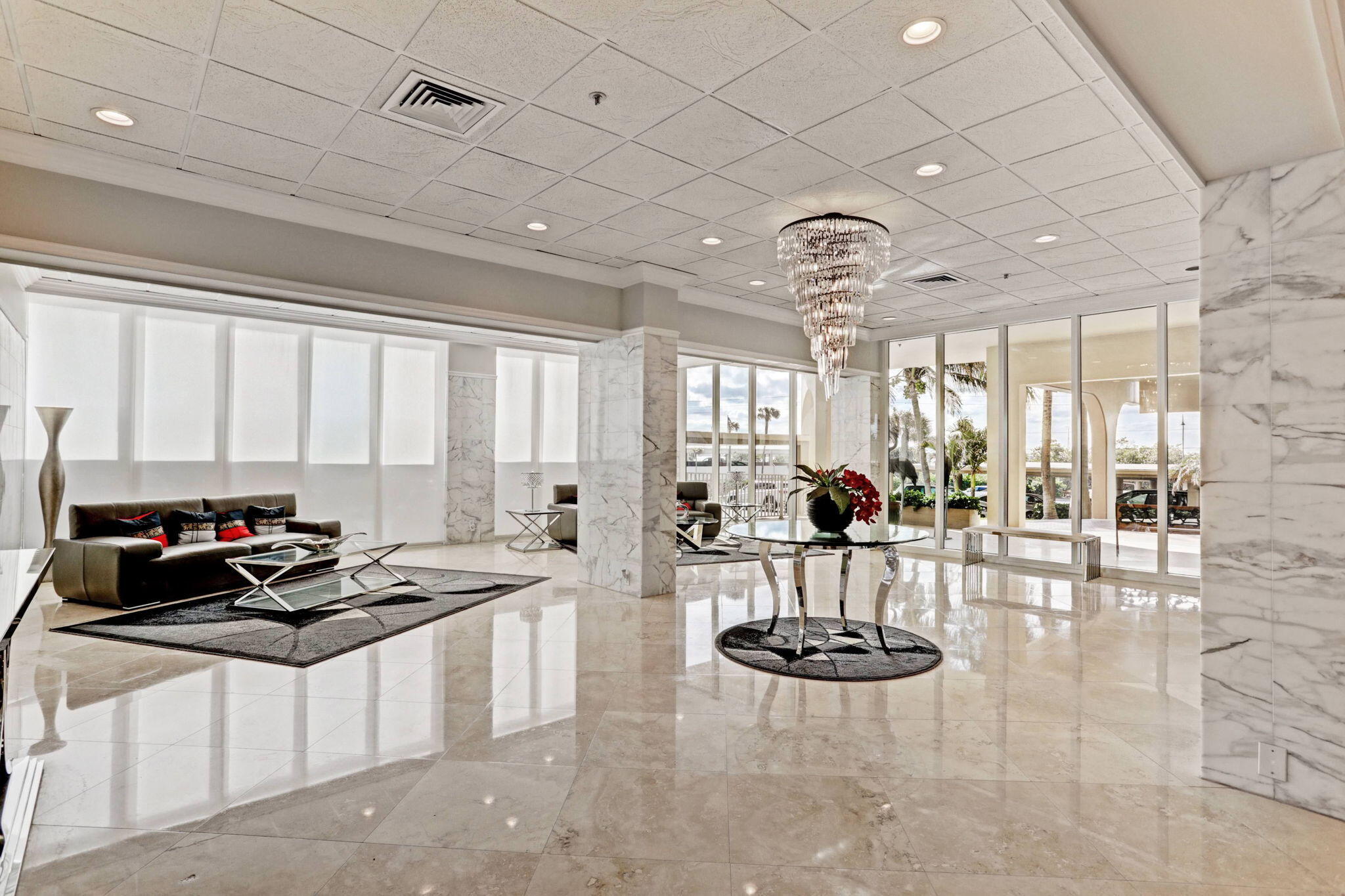 AQUARIUS CONDO - Residential
