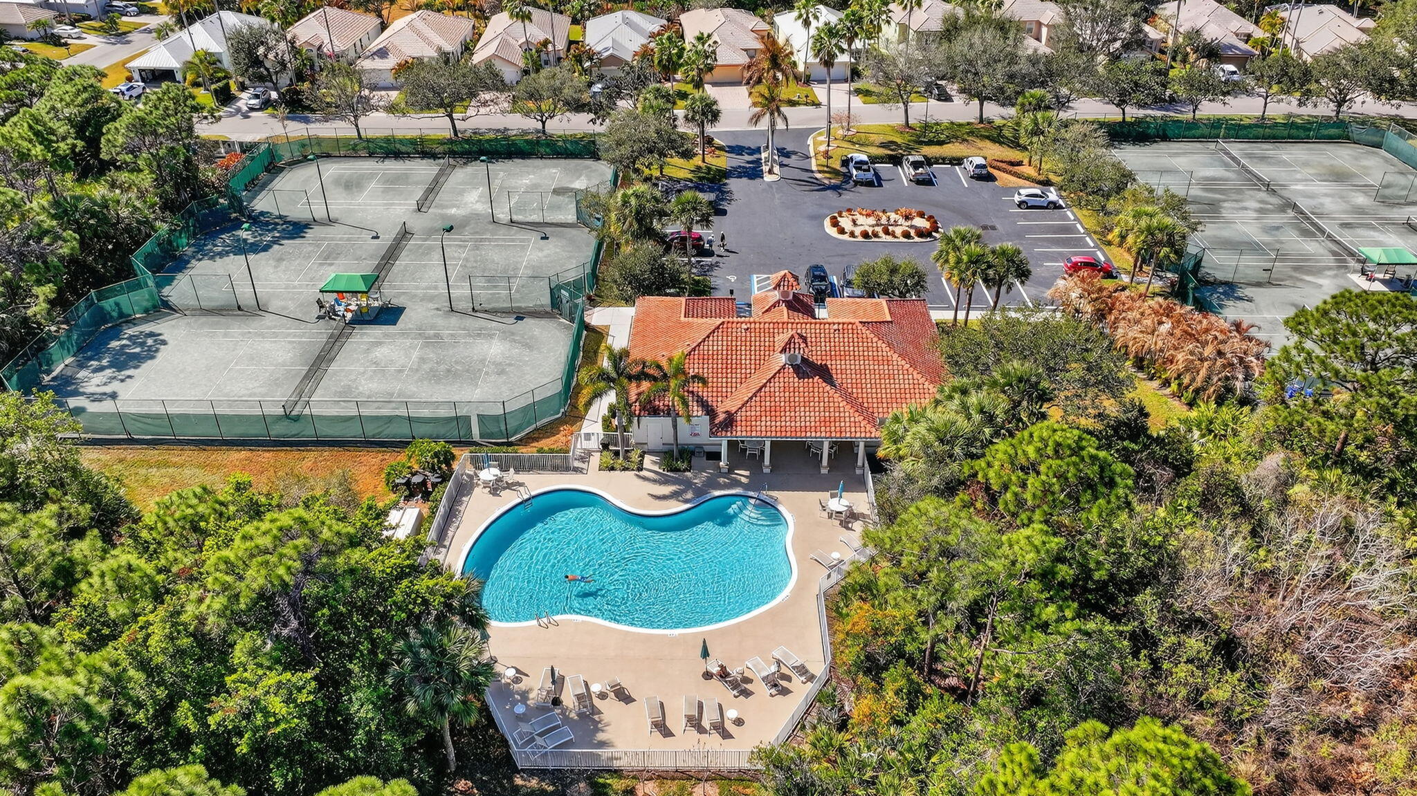 JENSEN BEACH GOLF AND COUNTRY CLUB - Residential