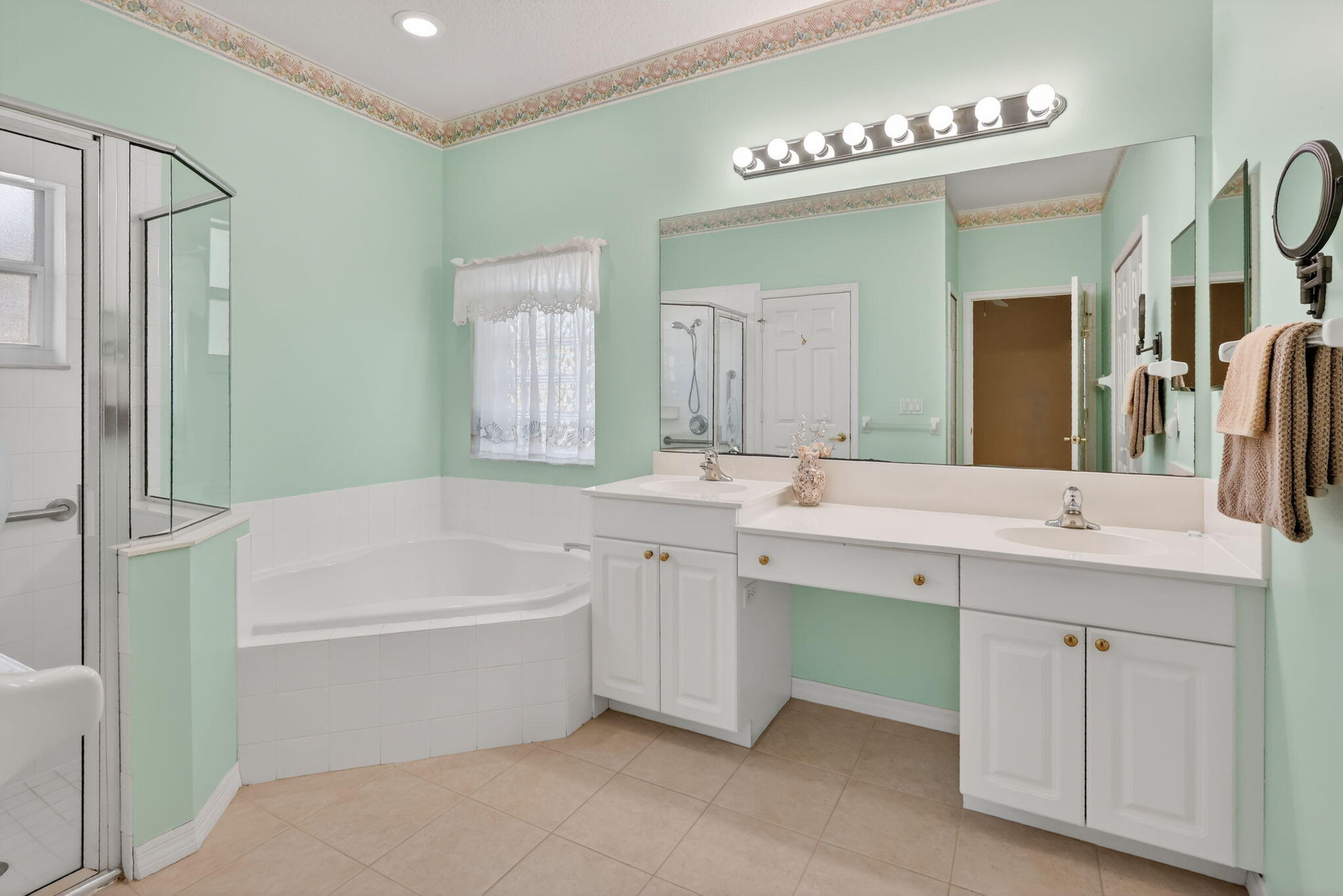 JENSEN BEACH GOLF AND COUNTRY CLUB - Residential