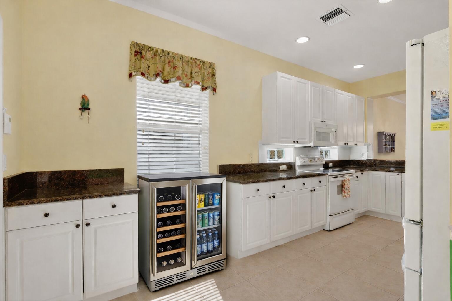 JENSEN BEACH GOLF AND COUNTRY CLUB - Residential