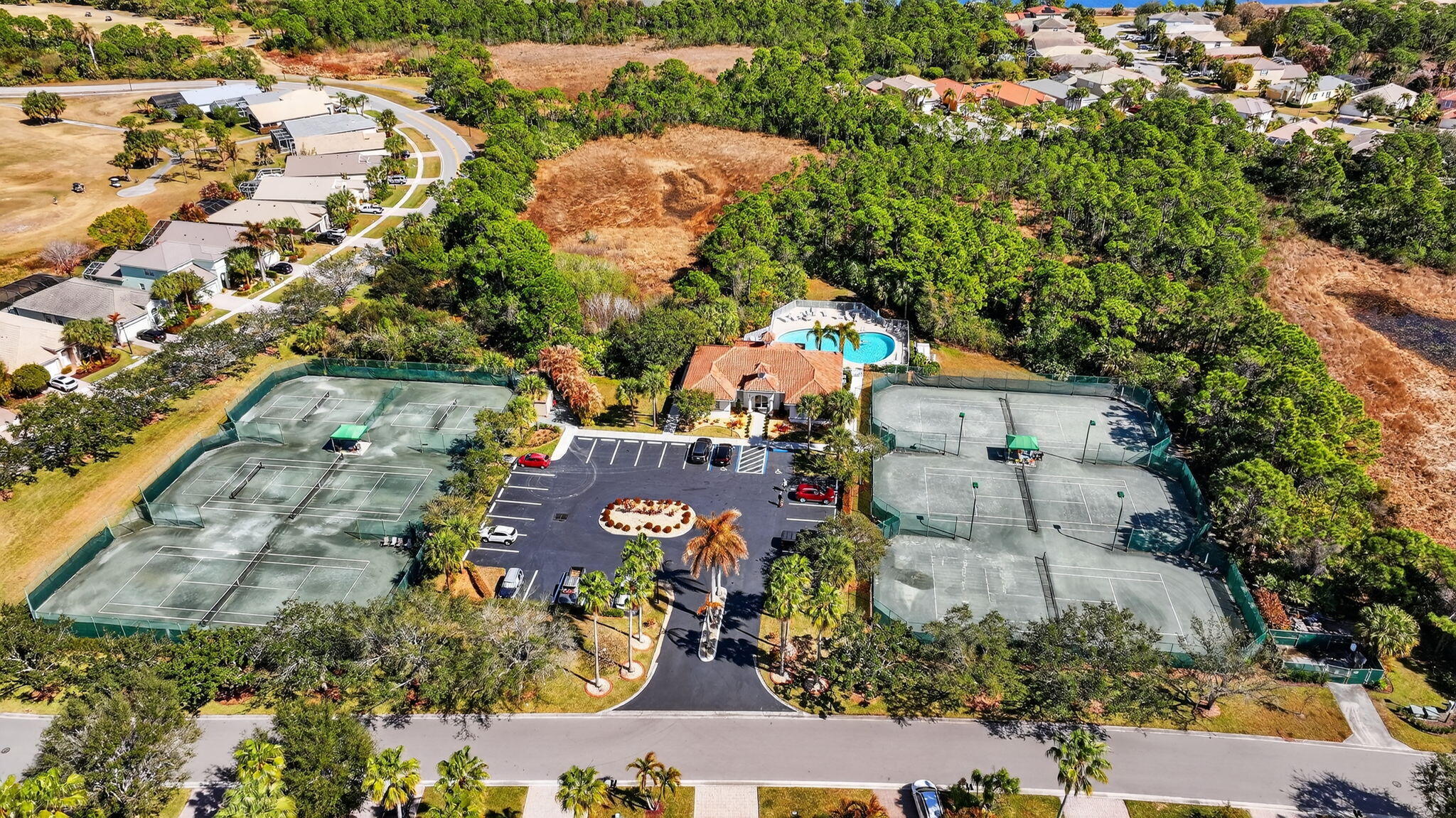 JENSEN BEACH GOLF AND COUNTRY CLUB - Residential