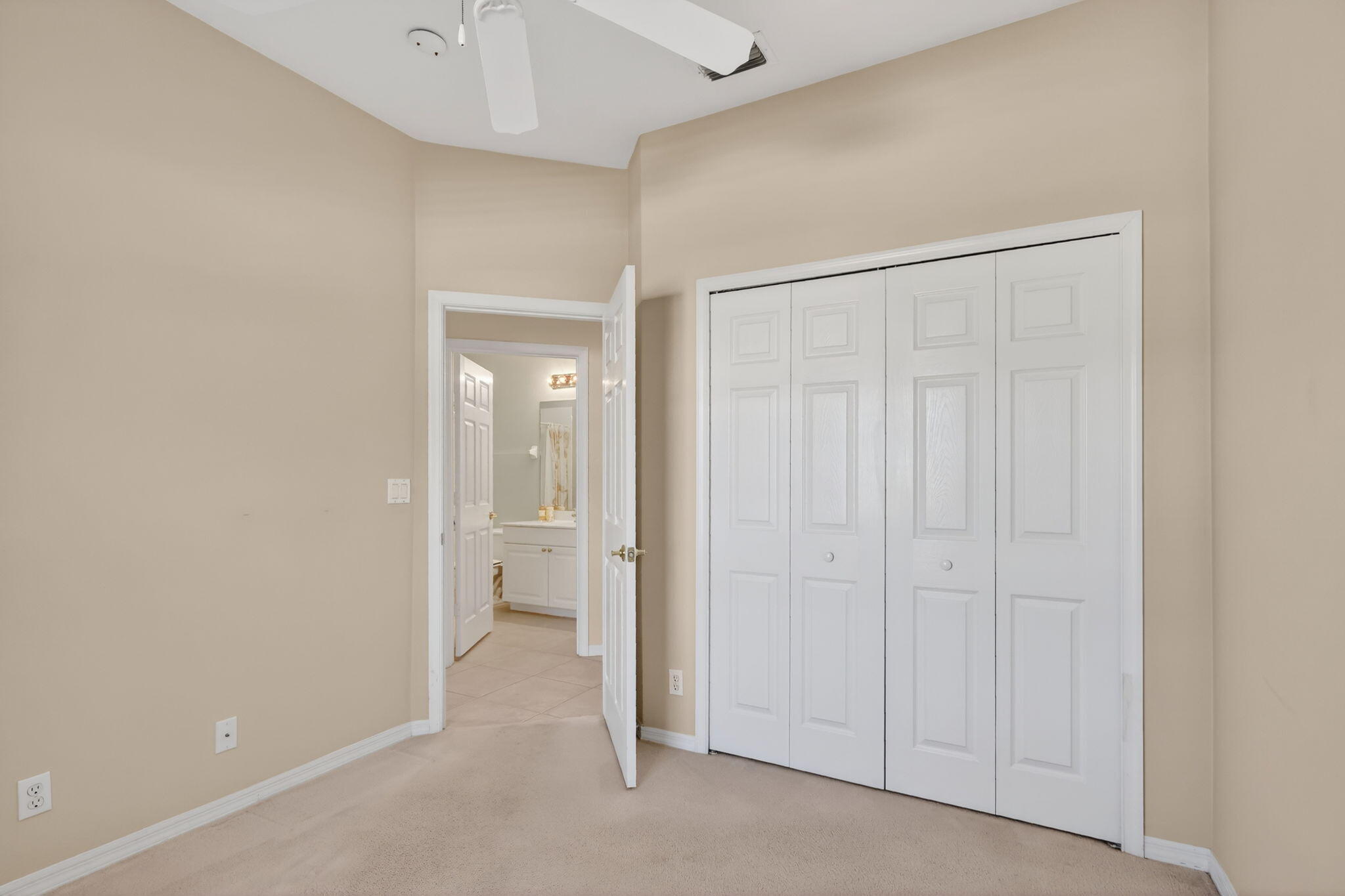 JENSEN BEACH GOLF AND COUNTRY CLUB - Residential