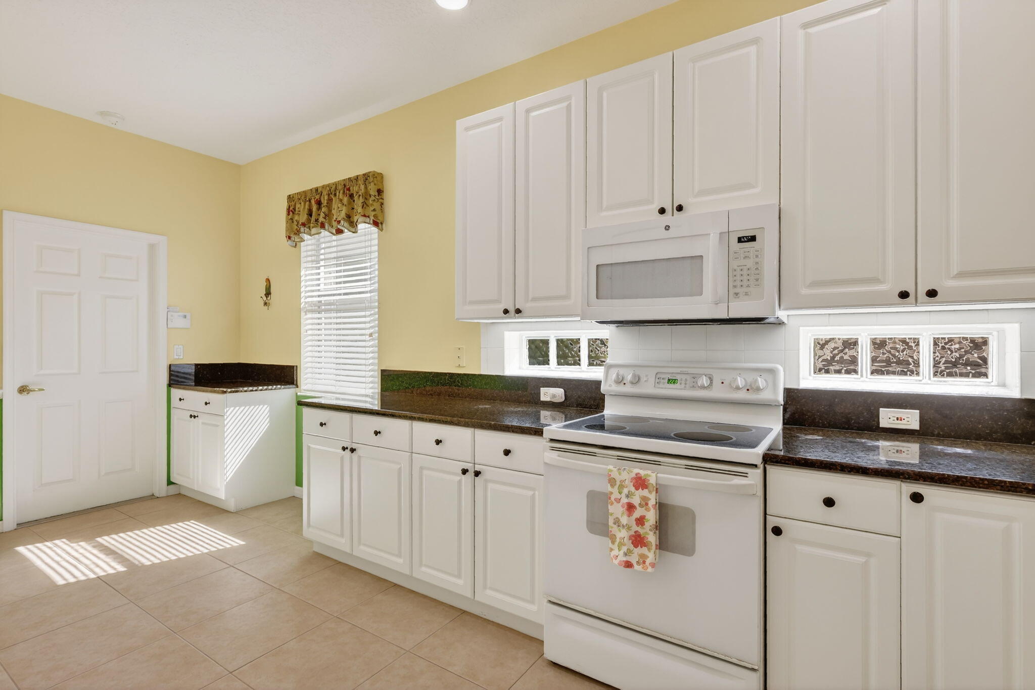 JENSEN BEACH GOLF AND COUNTRY CLUB - Residential