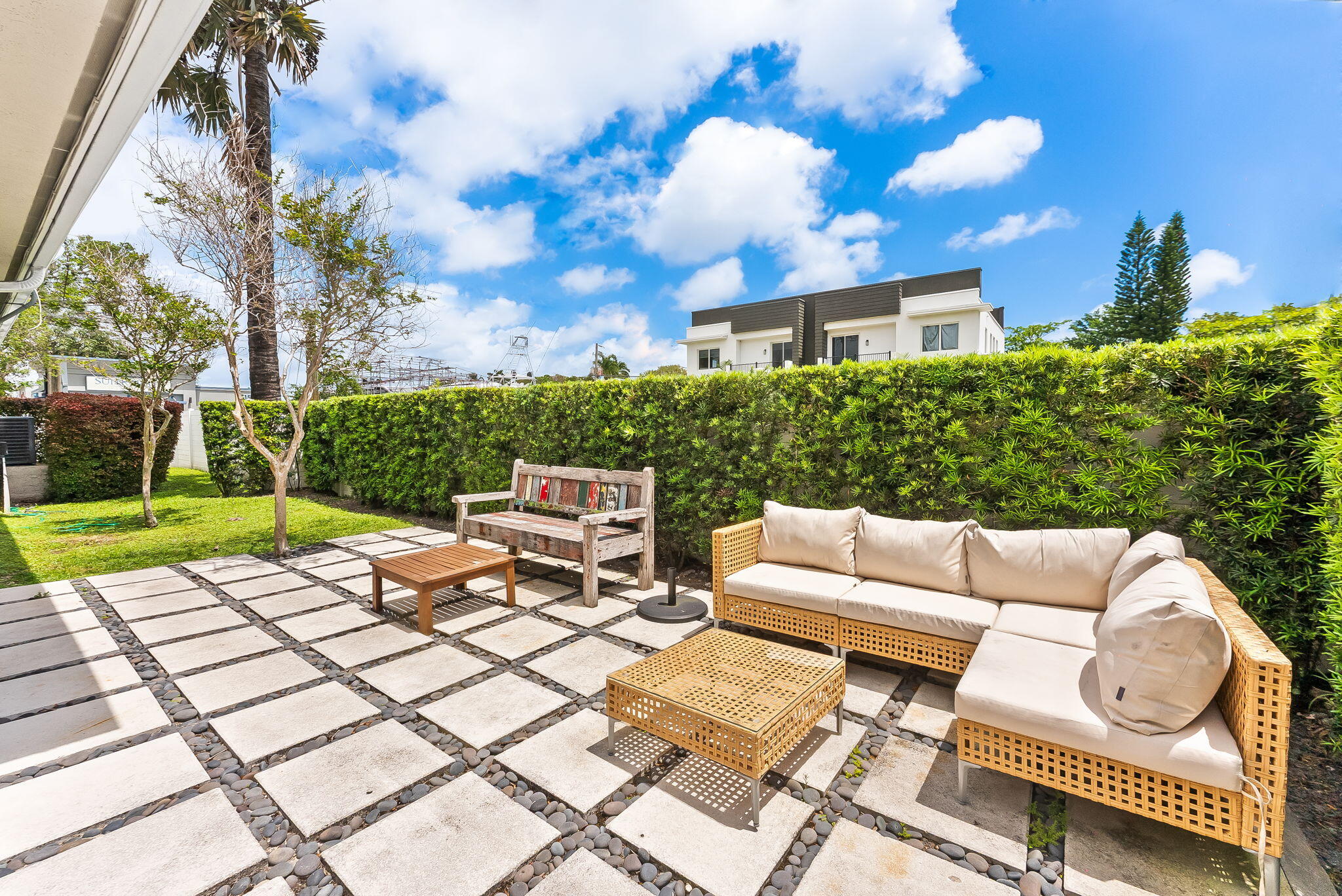 RIVER OAKS - Residential