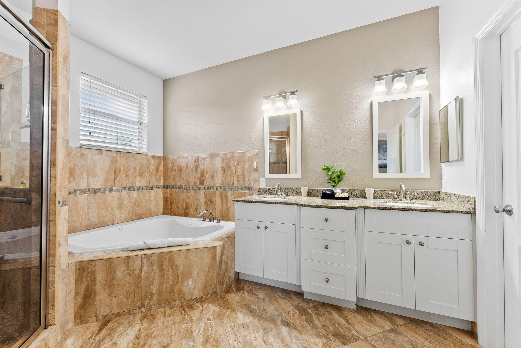 RIVER OAKS - Residential