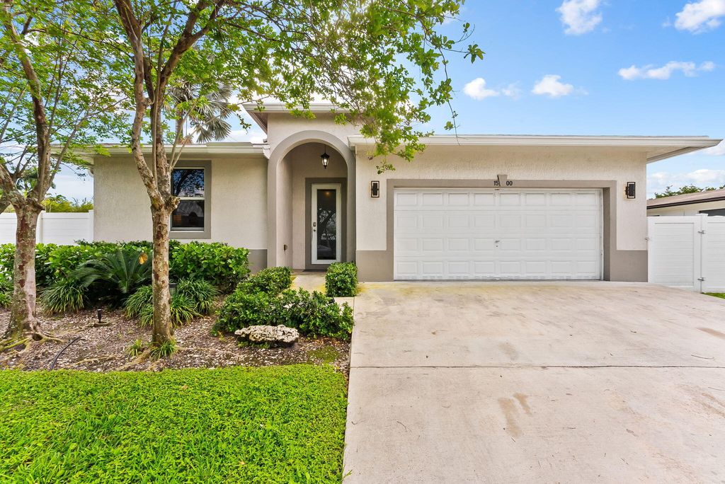 Photo of 1500 SW 20th Street, Fort Lauderdale, FL 33315 (MLS # B26017712)