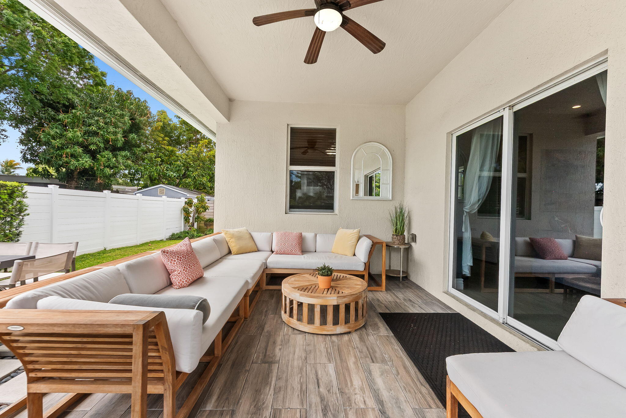 RIVER OAKS - Residential