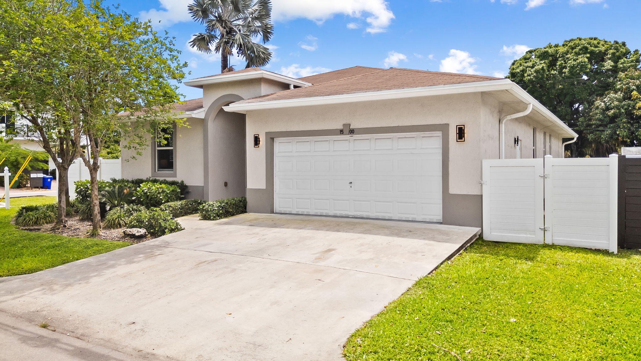 RIVER OAKS - Residential