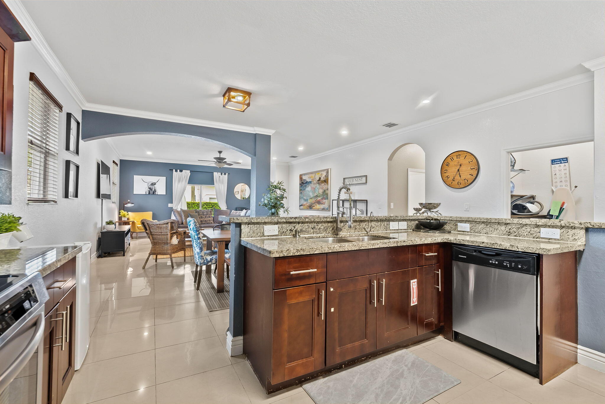 RIVER OAKS - Residential