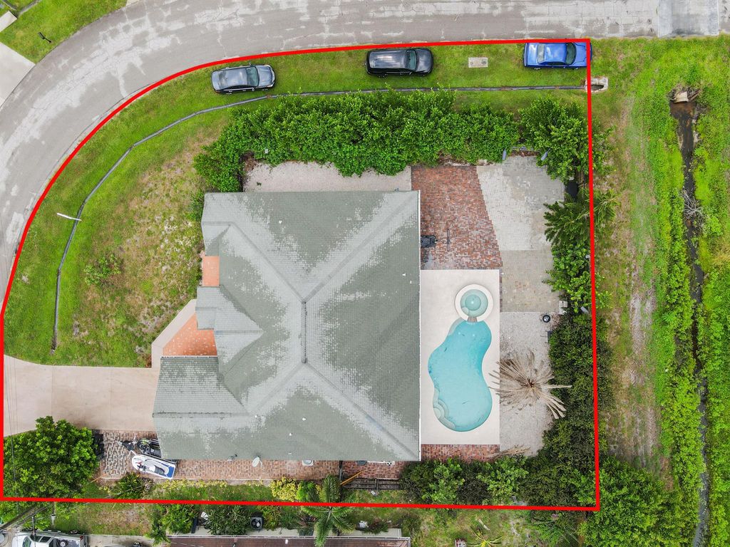 Photo of 602 SW Mccall Road, Port Saint Lucie, FL 34953 (MLS # R11005800)