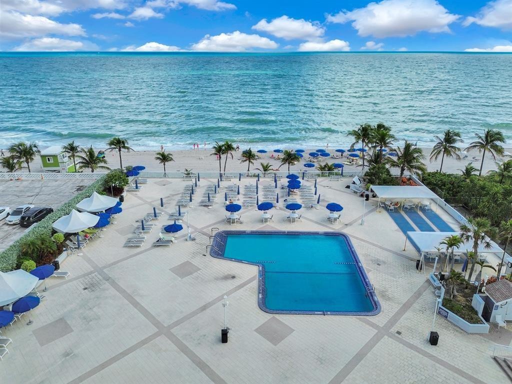 Parker Plaza - Residential