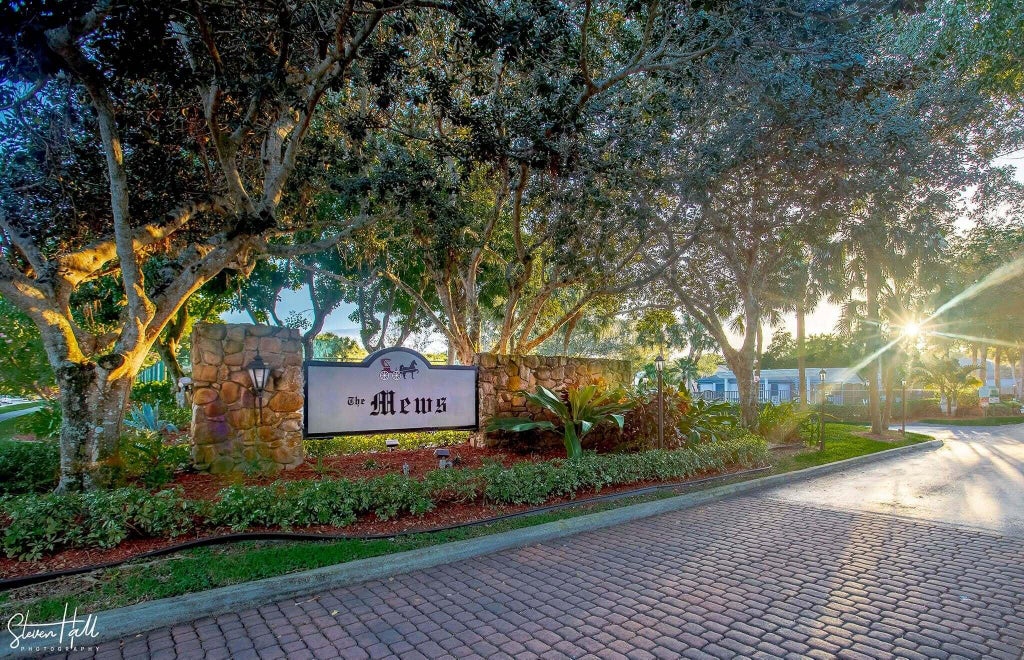 Photo of 6603 Stratford Drive, Parkland, FL 33067 (MLS # B26083183)