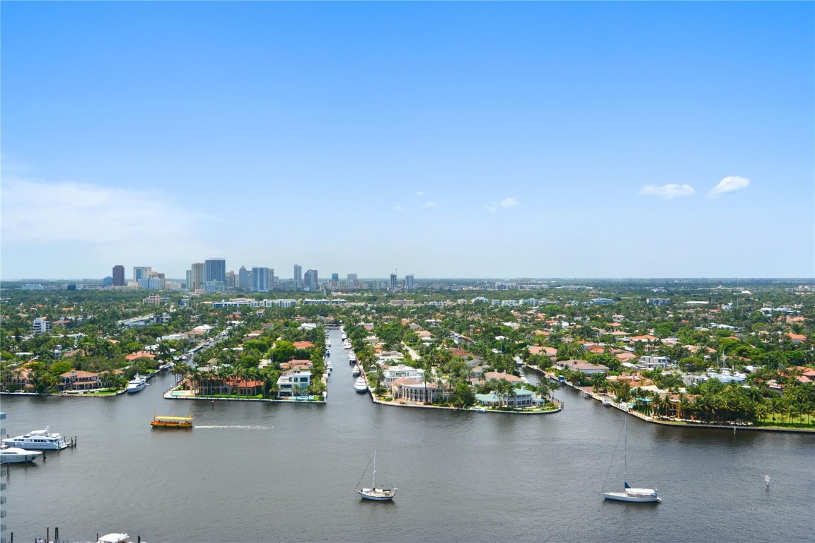 Ritz Carlton - Residential