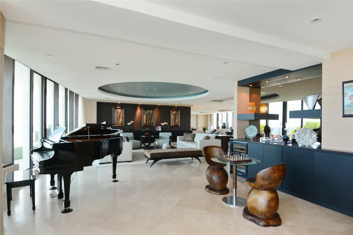 Ritz Carlton - Residential