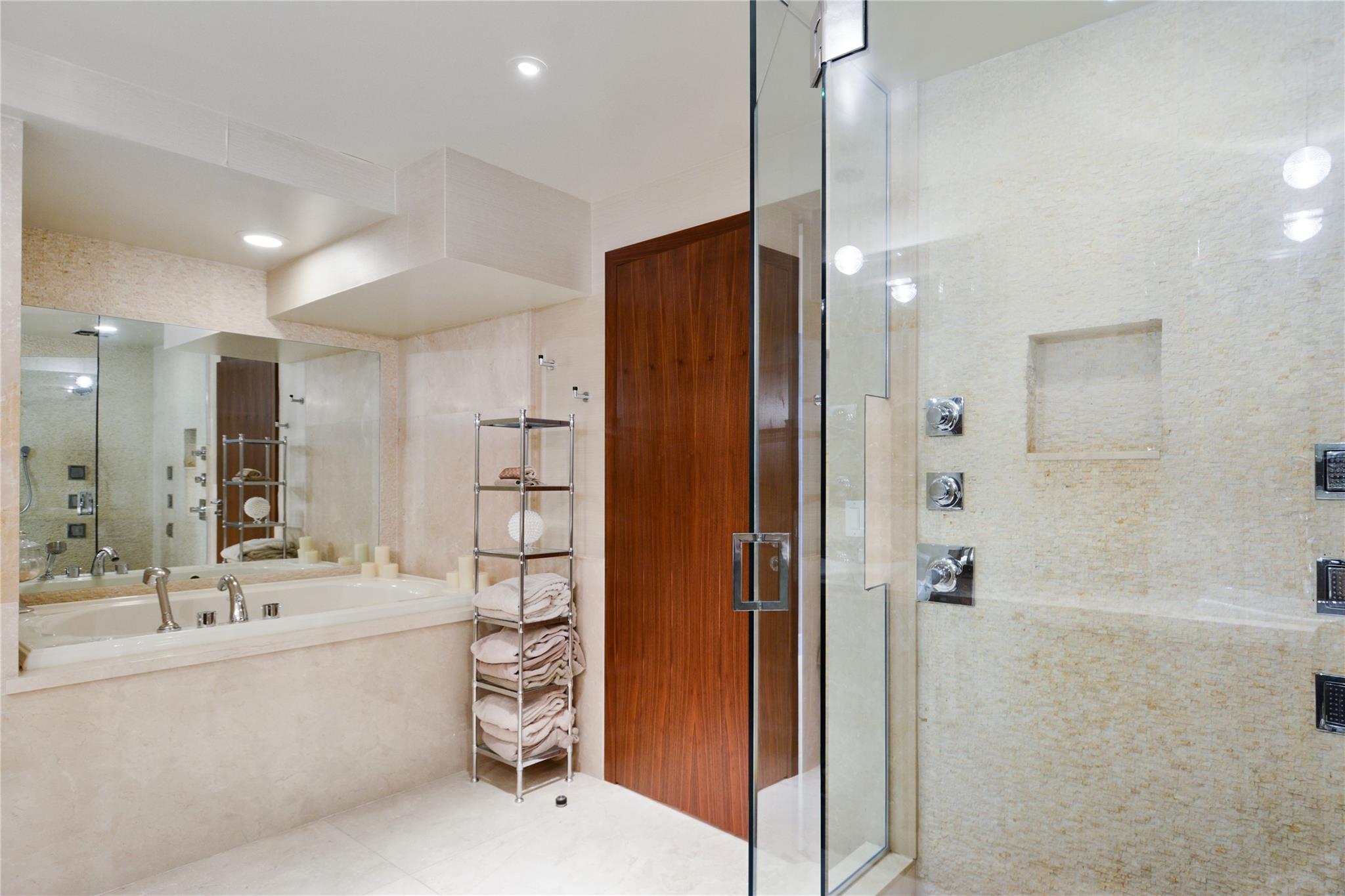 Ritz Carlton - Residential