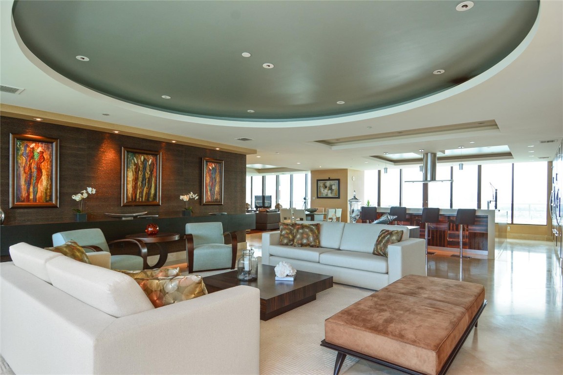 Ritz Carlton - Residential