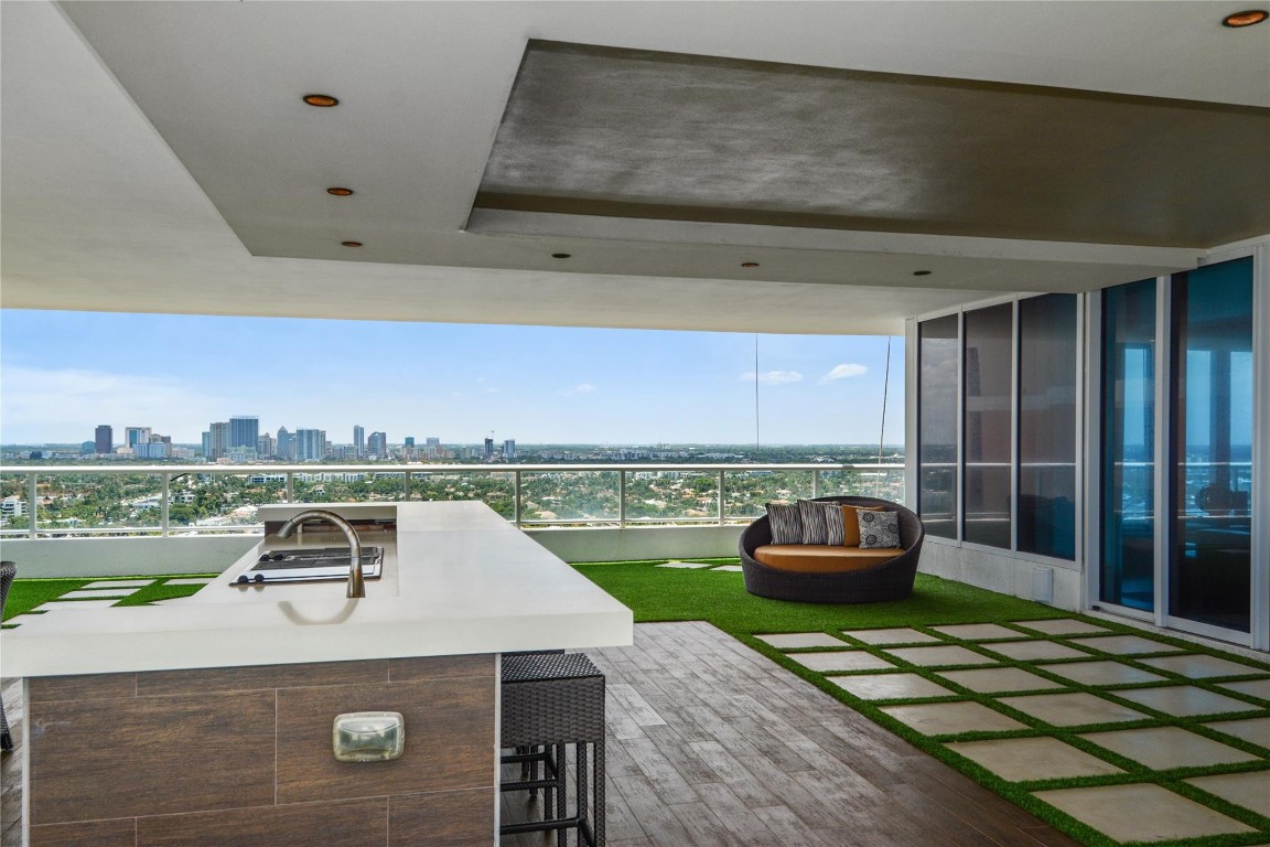 Ritz Carlton - Residential