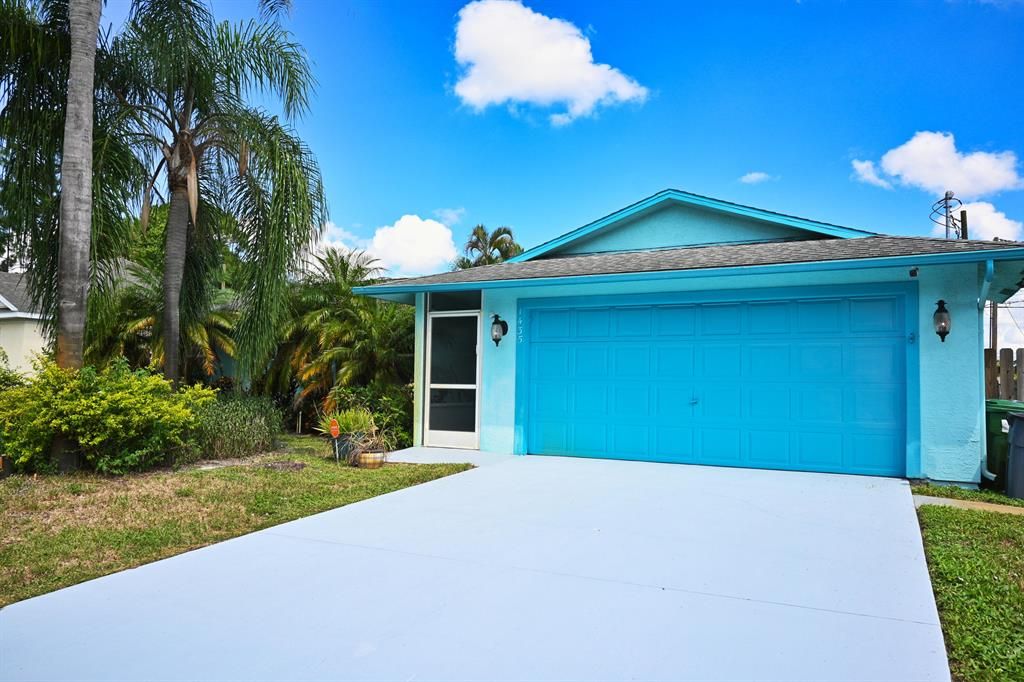 Photo of 1435 SW Goodman Avenue Ave, Port St Lucie, FL 34953 (MLS # R10826755)