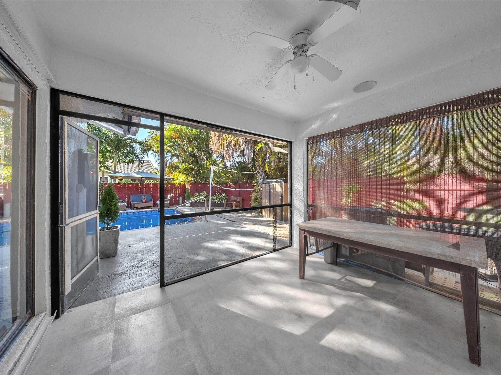 CORAL SPRINGS UNIVERSITY DRIVE - Residential