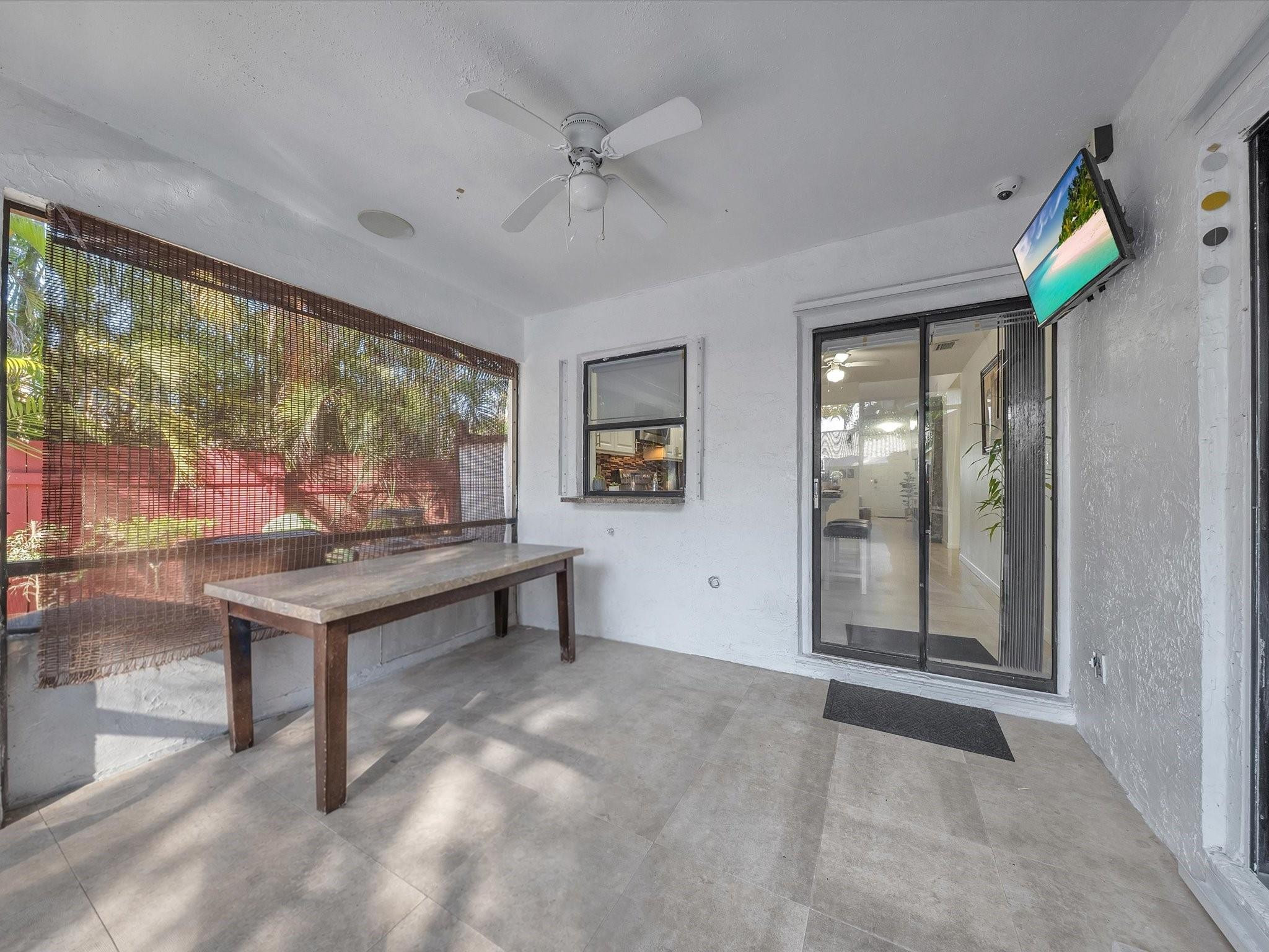 CORAL SPRINGS UNIVERSITY DRIVE - Residential