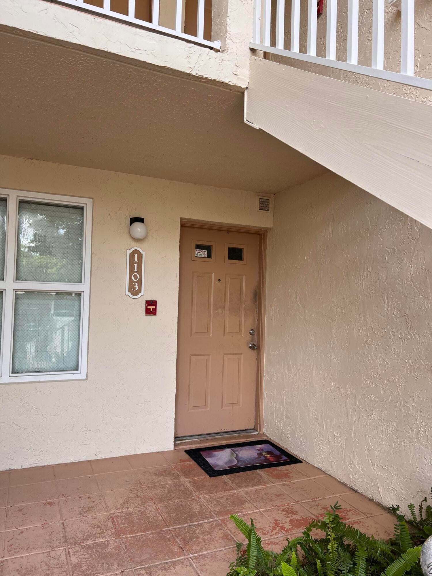 1103 Glenmoor Drive