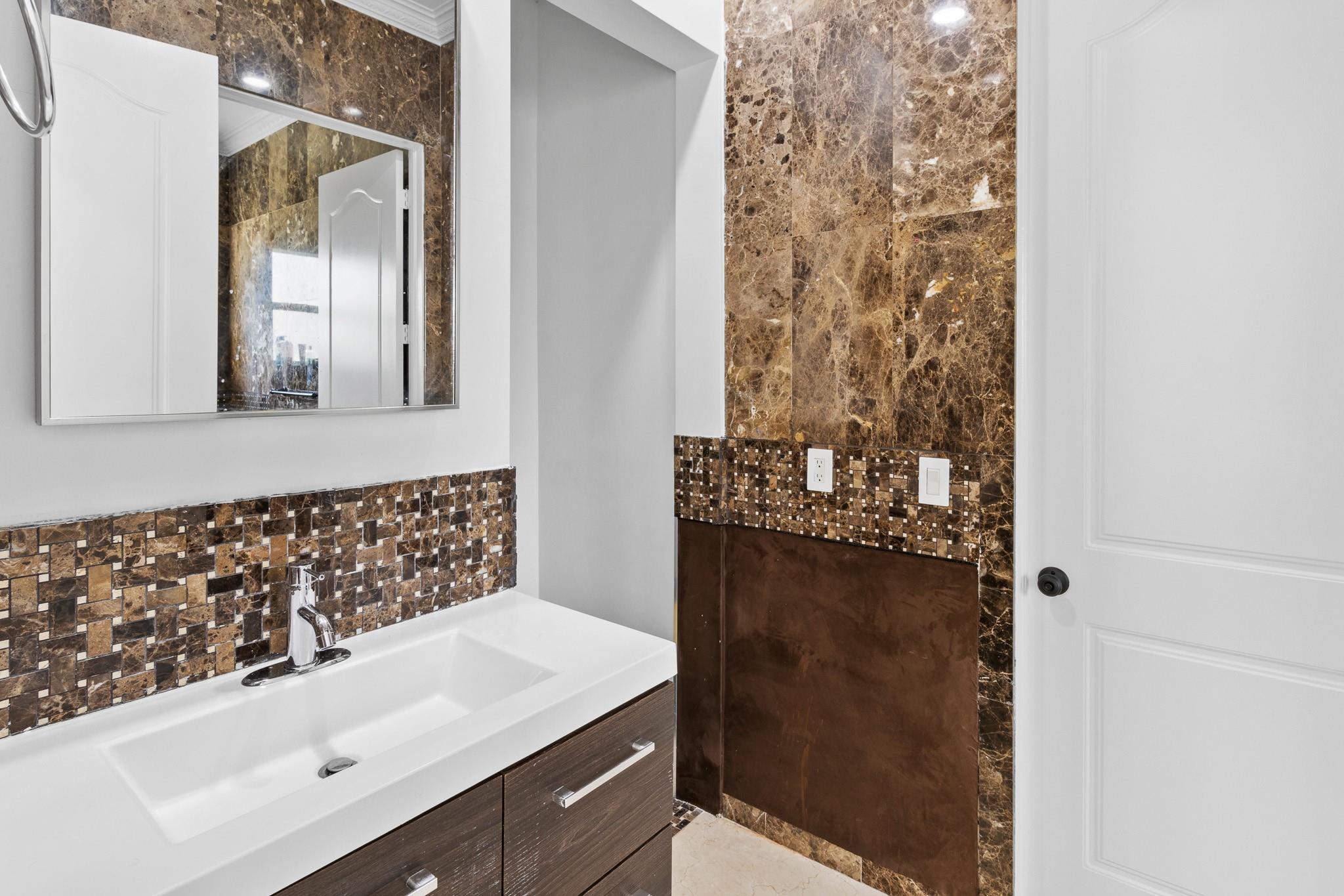 EXOTIC ACRES - Residential